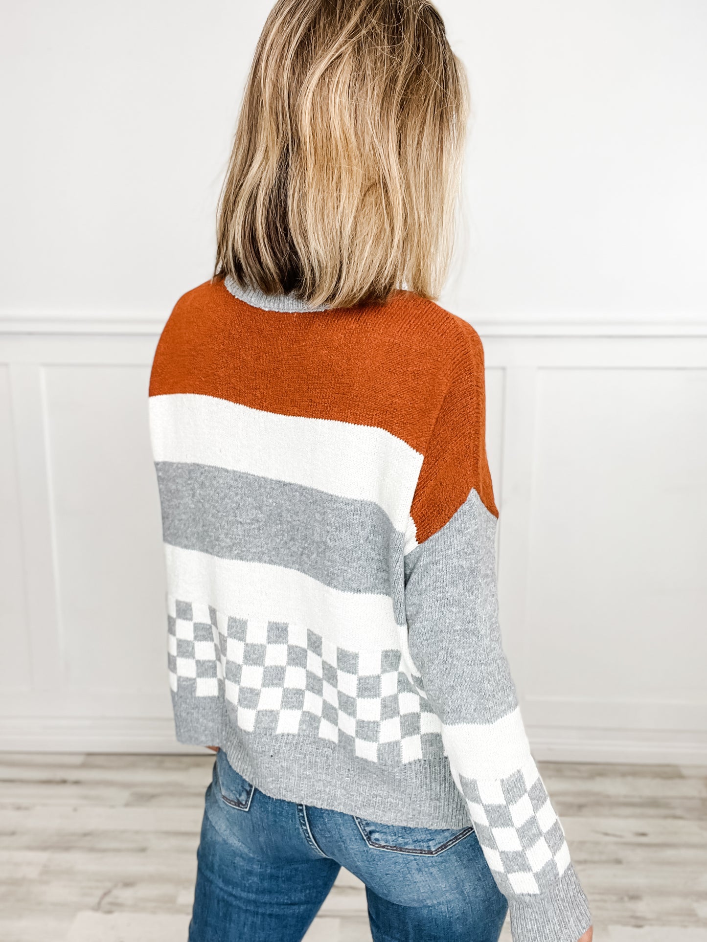 COLORBLOCK CHECKERBOARD WIDE CREW NECK LONG SLEEVE