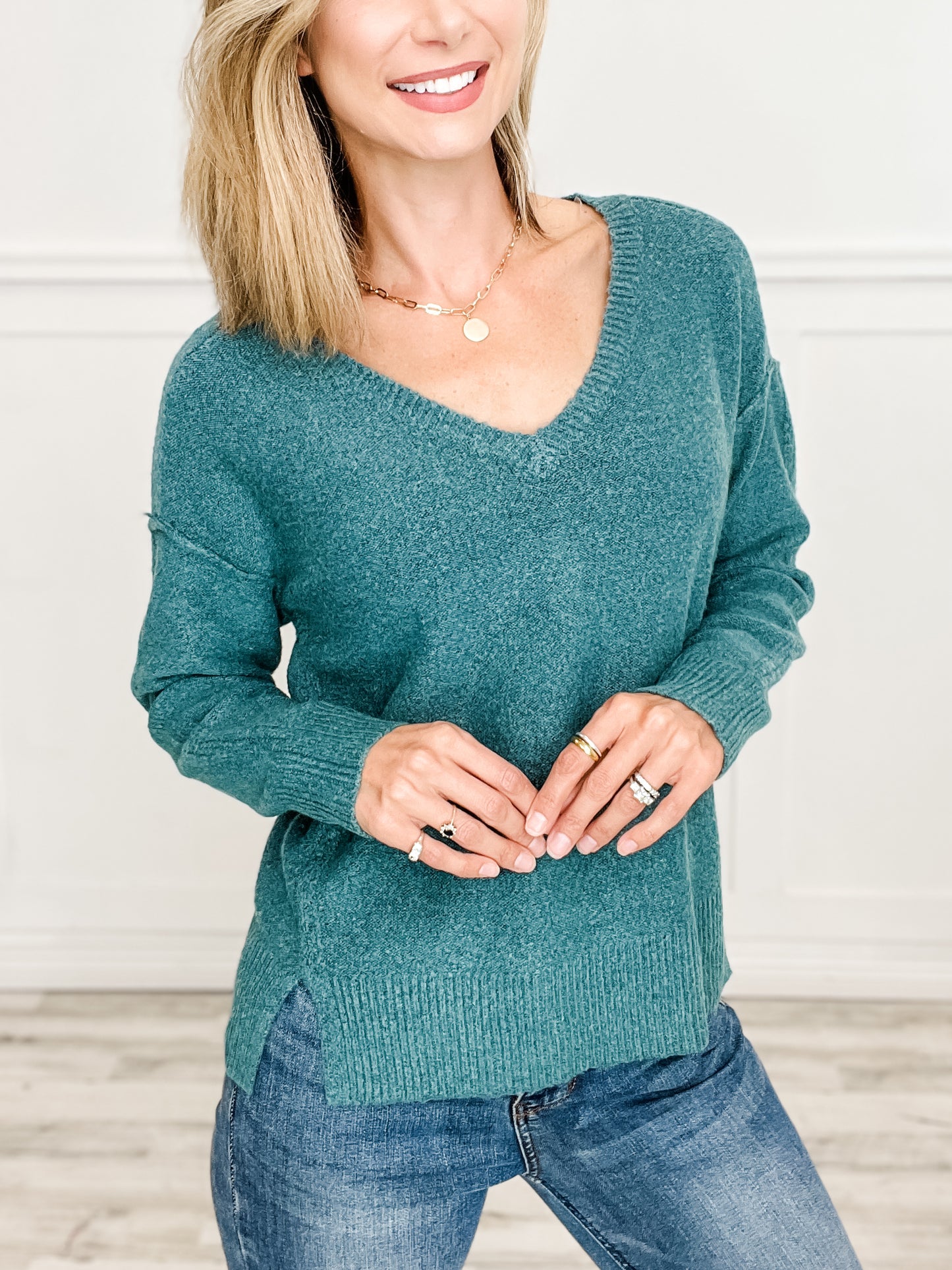 V-Neck Raw Edge Detail Pullover Sweater Top