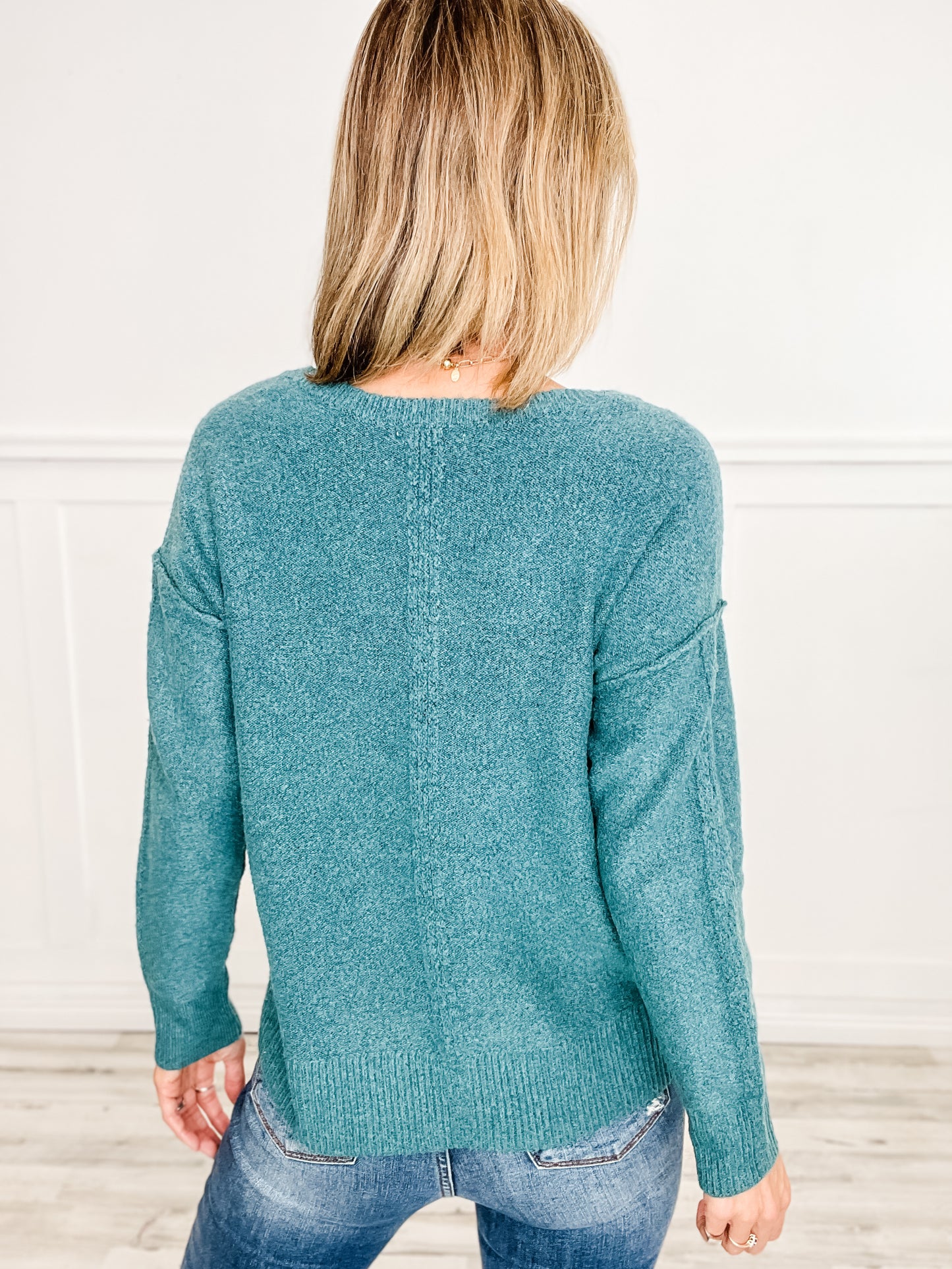 V-Neck Raw Edge Detail Pullover Sweater Top