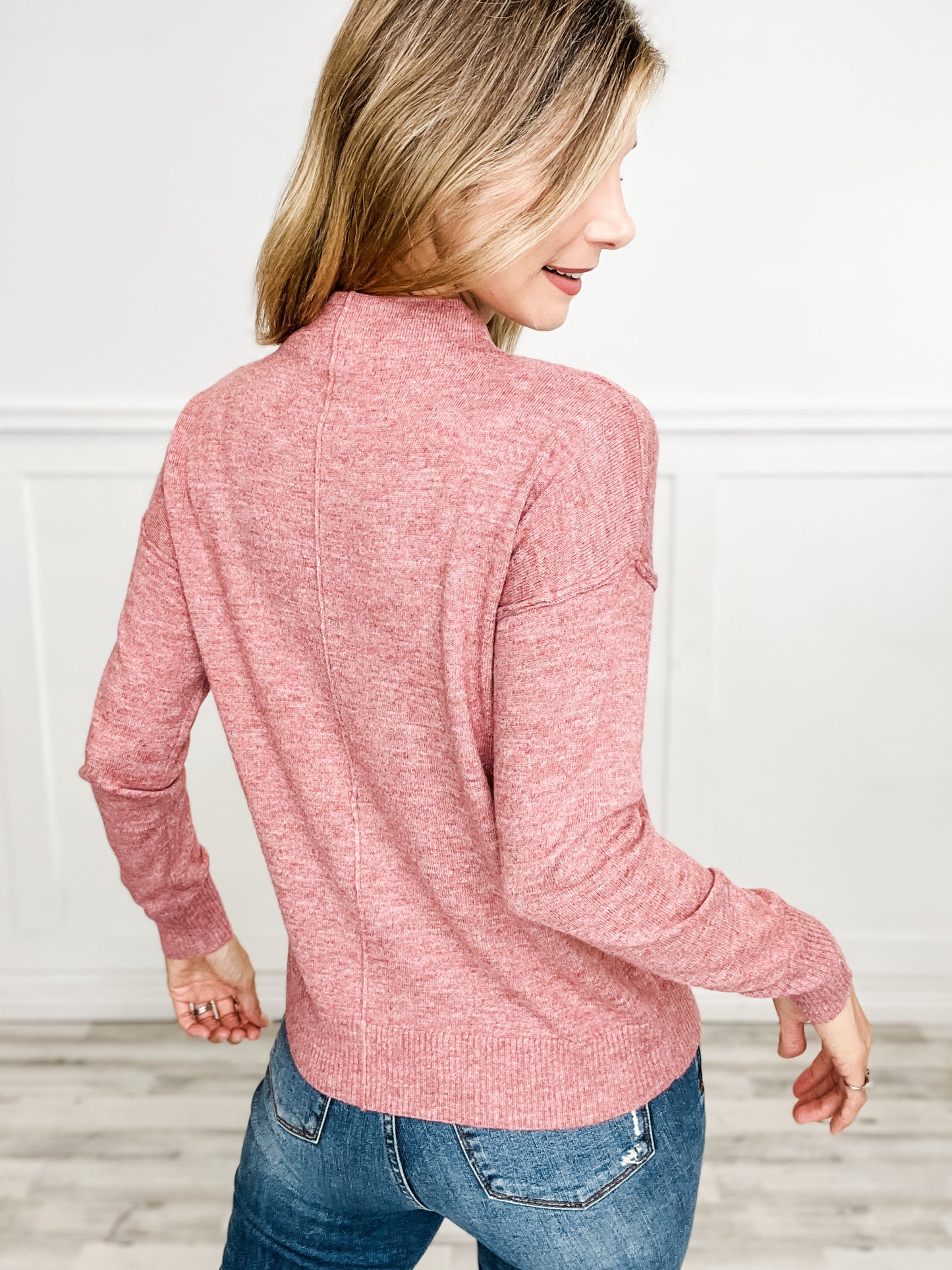 Mock Neck Center Seam Pullover Sweater in Auburn