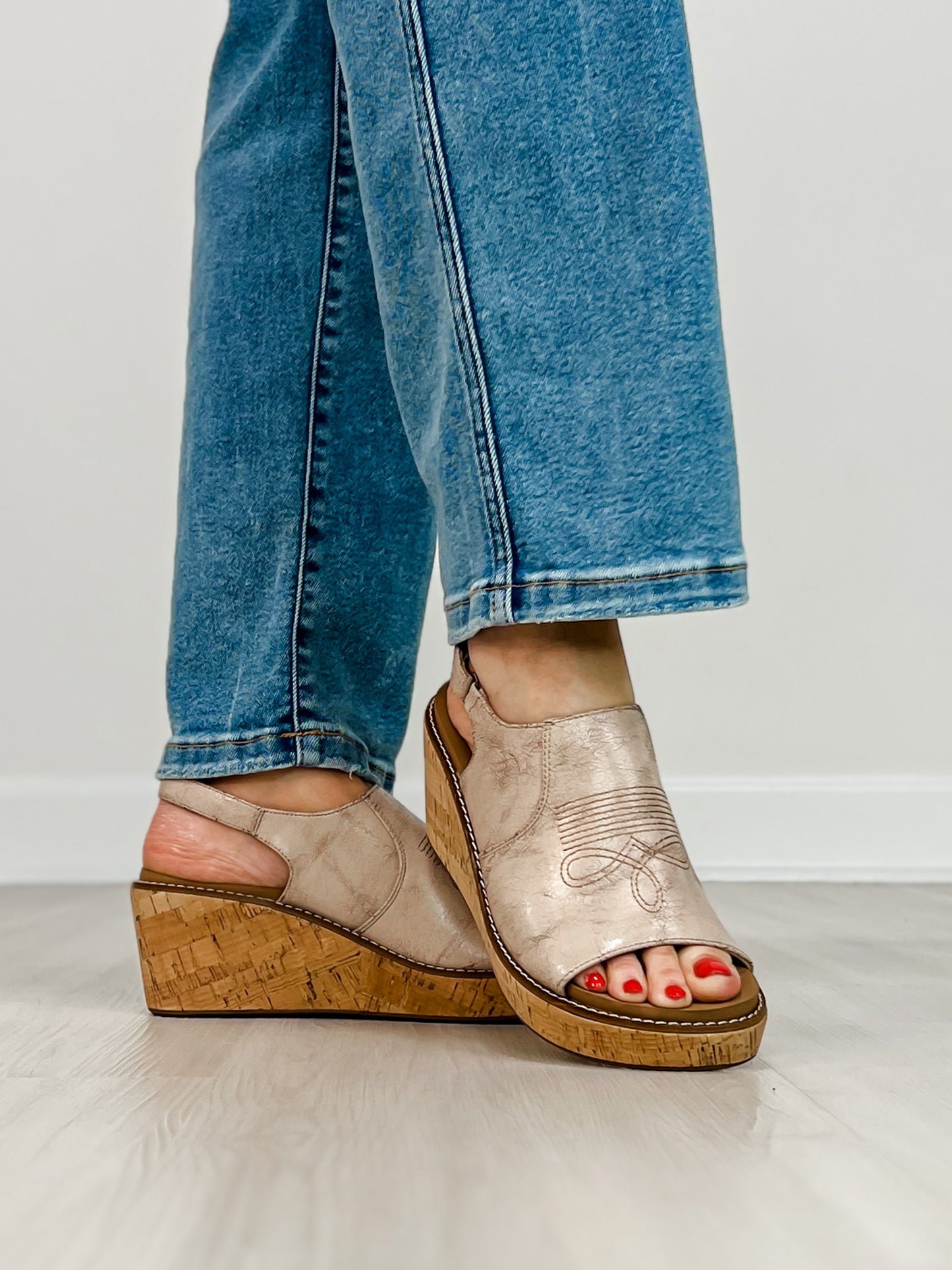 Corkys Most Wanted Wedges in CREAM CRACKLE