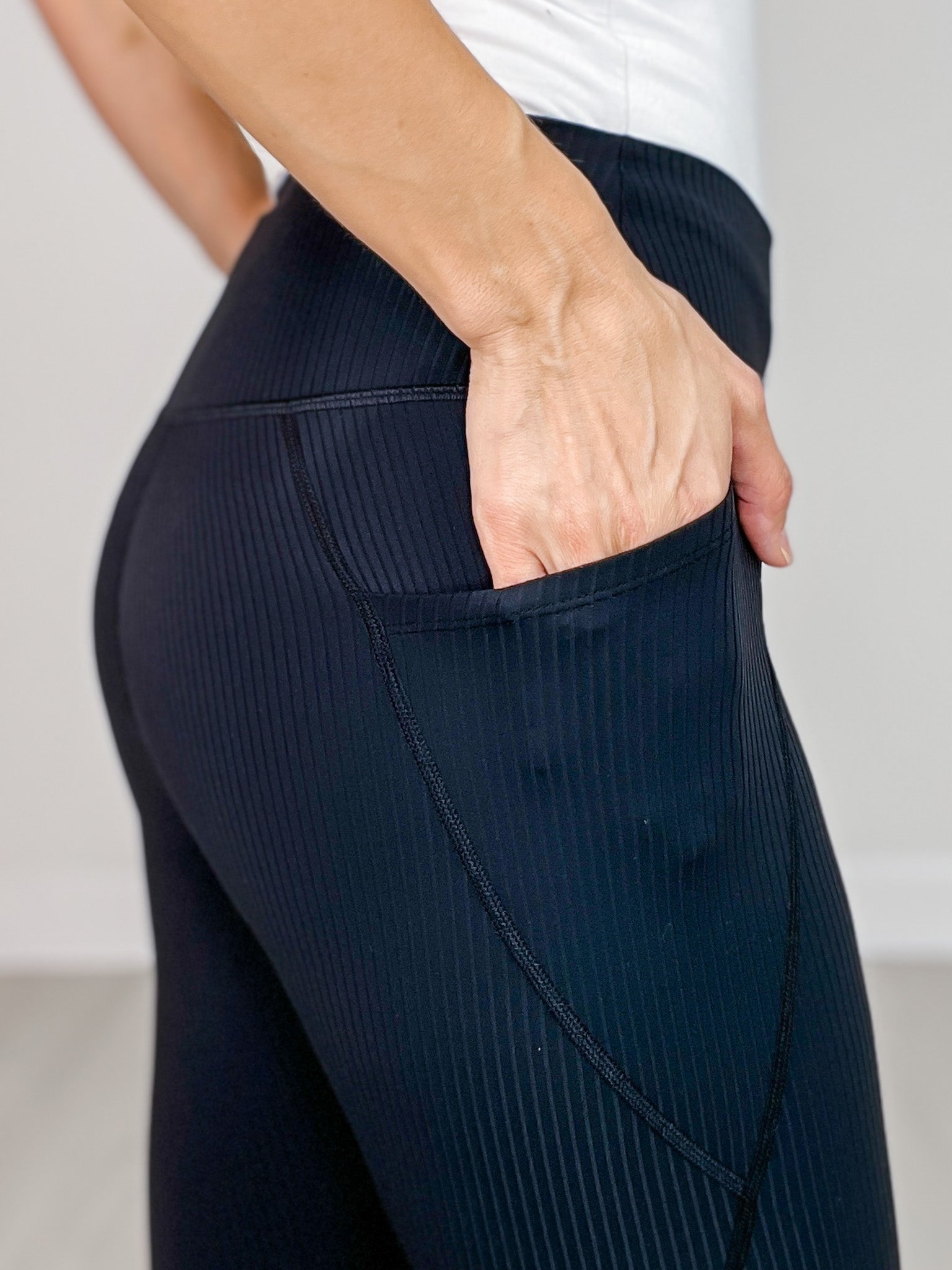 Soft Ribbed 7/8 High Waisted Leggings