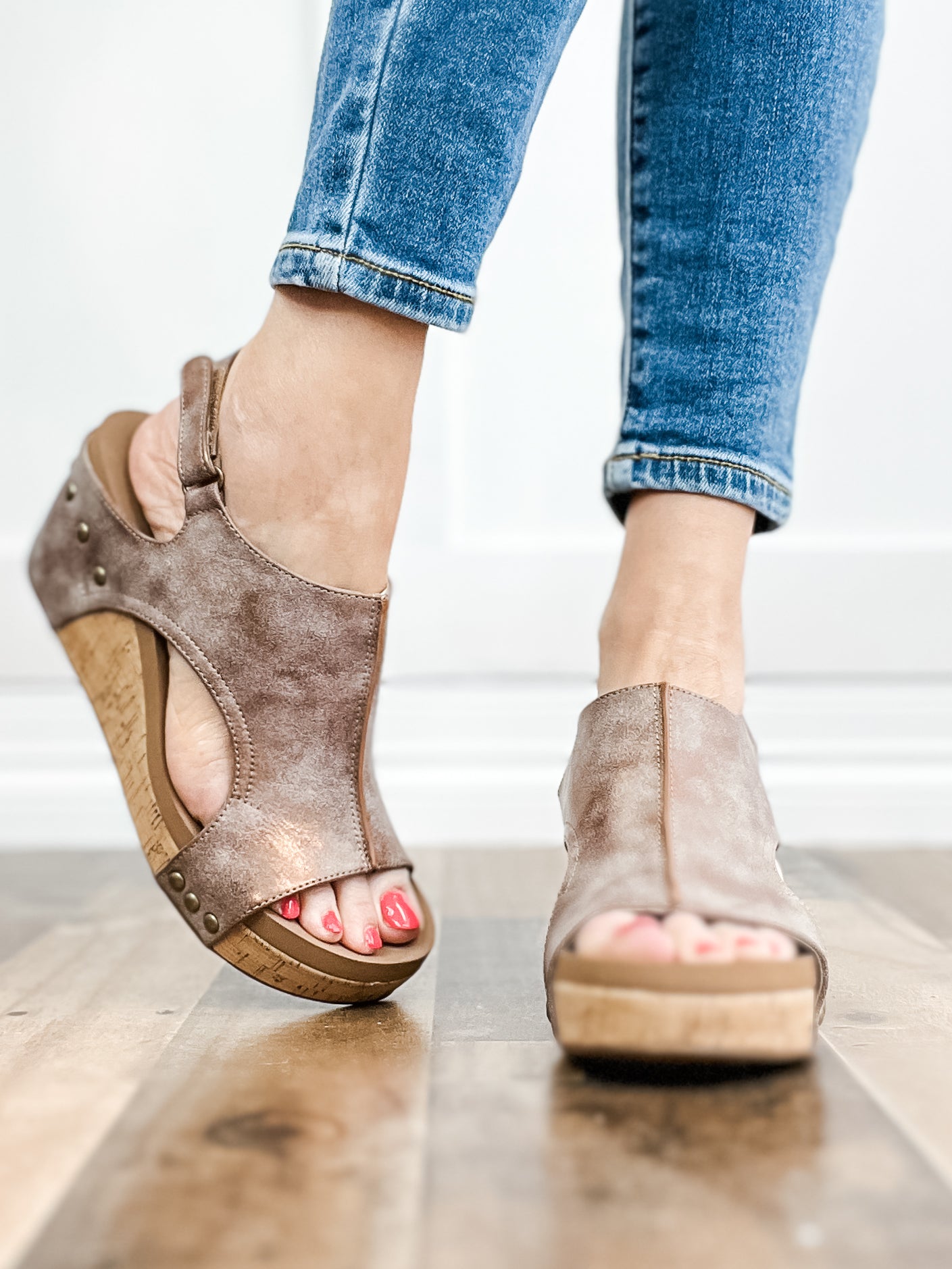 Remonte D3075-90 Odense Leather Antique Light Bronze Wedge Gladiator S –  Missy Online: Shoes, Fashion & Accessories Based in Leeds