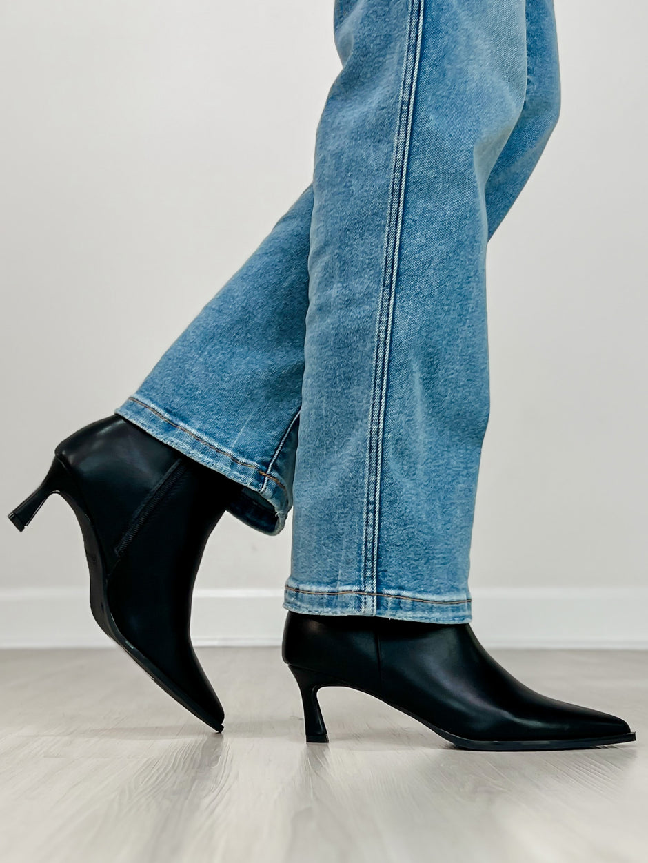 Pointed Toe Stiletto Heel Booties in Black