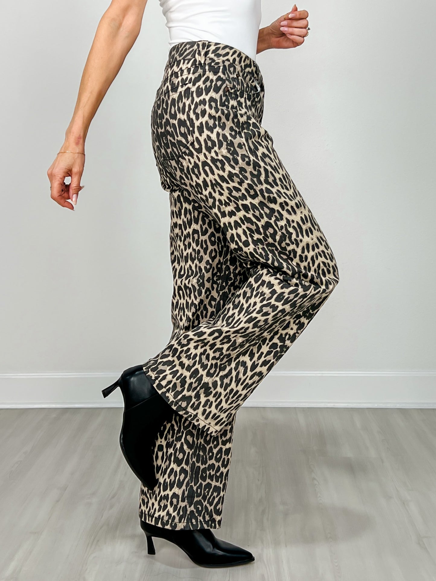 High Waisted Animal Print Knit Jeans