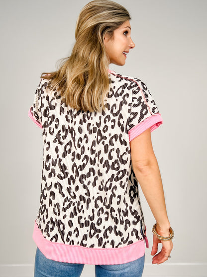V-Neck Short Sleeve Animal Urban Rib Top