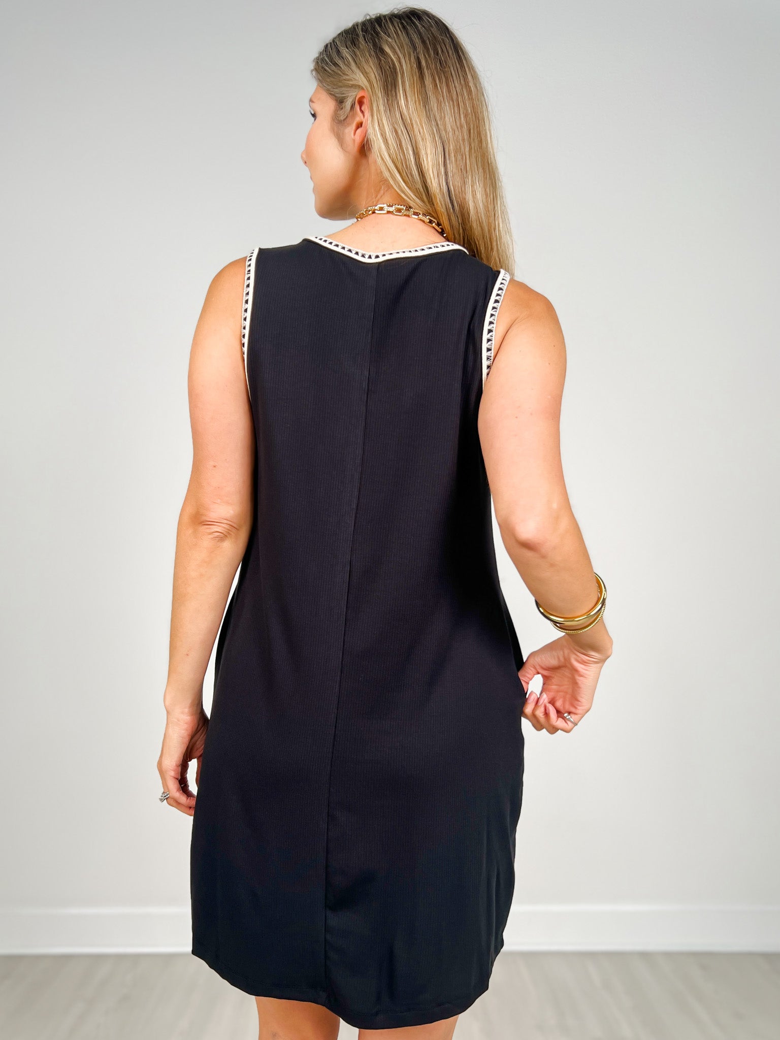 Airloom Sleeveless Dress with V-Neckline in Black