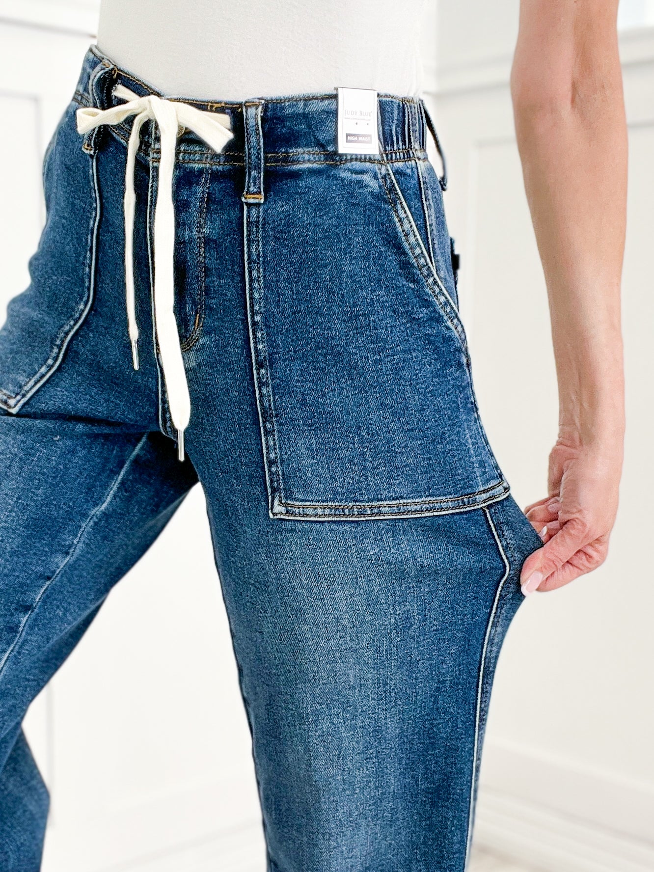 Judy Blue EYES WIDE OPEN Hi-Rise Drawstring Wide Leg Jeans