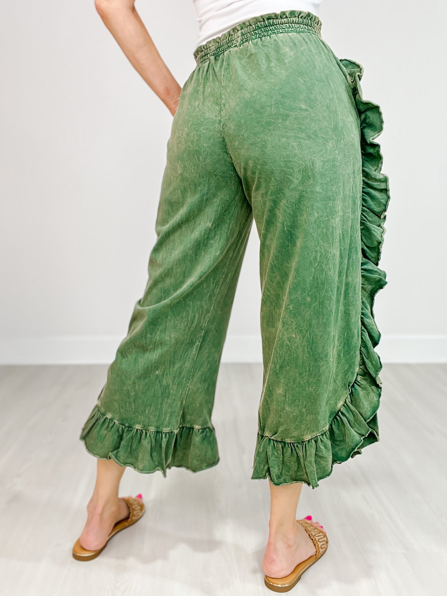 Mineral Washed Elastic Waist Ruffle Side Cropped Pants