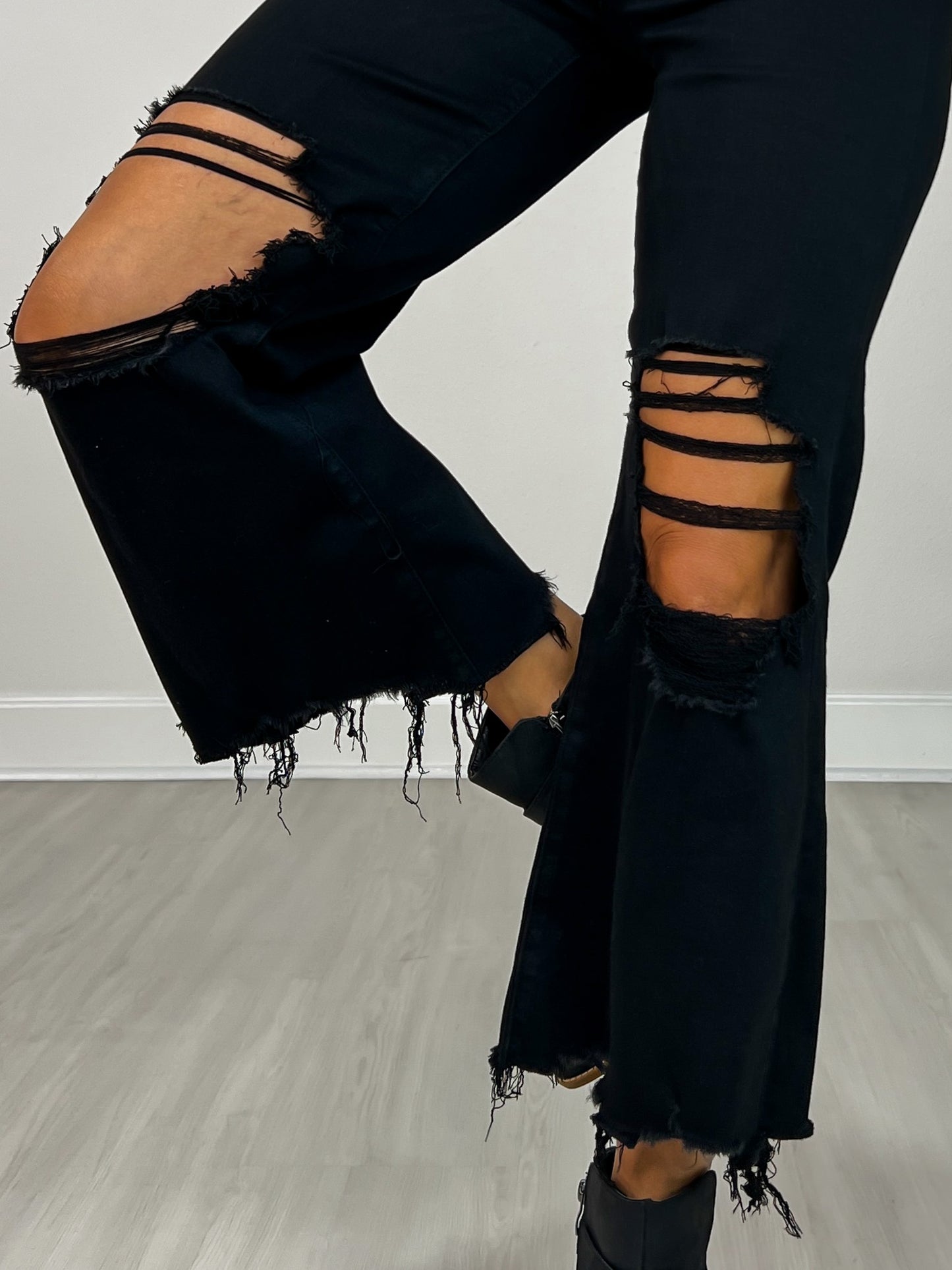 Distressed Knee Flare Crop High-waist Pants