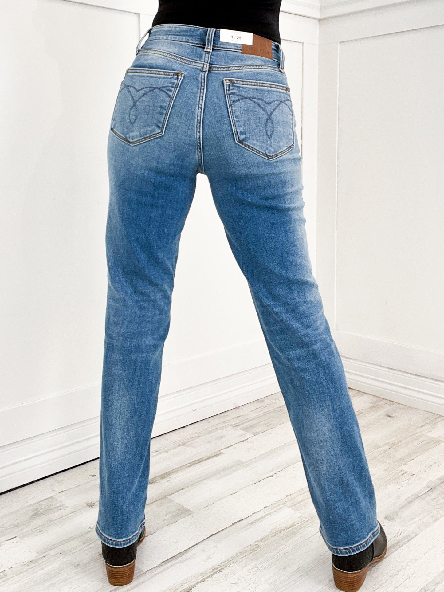 Judy Blue PERFECT DAYS Hi-Rise Medium Vintage Wash Thermal Straight Jeans