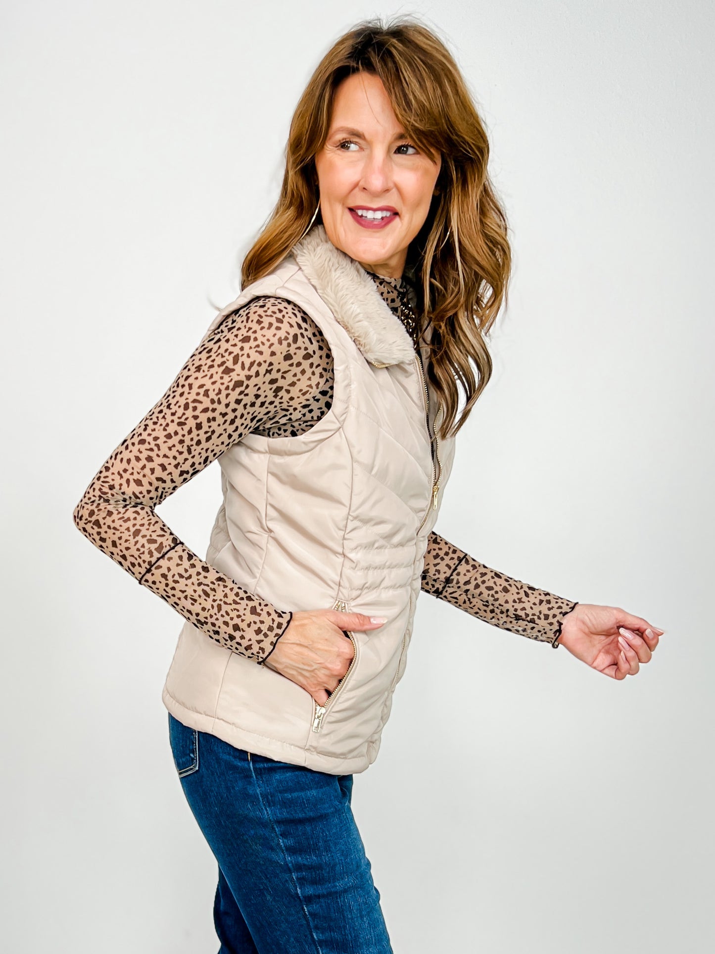 Sleeveless Solid Knit Zip-Up Vest