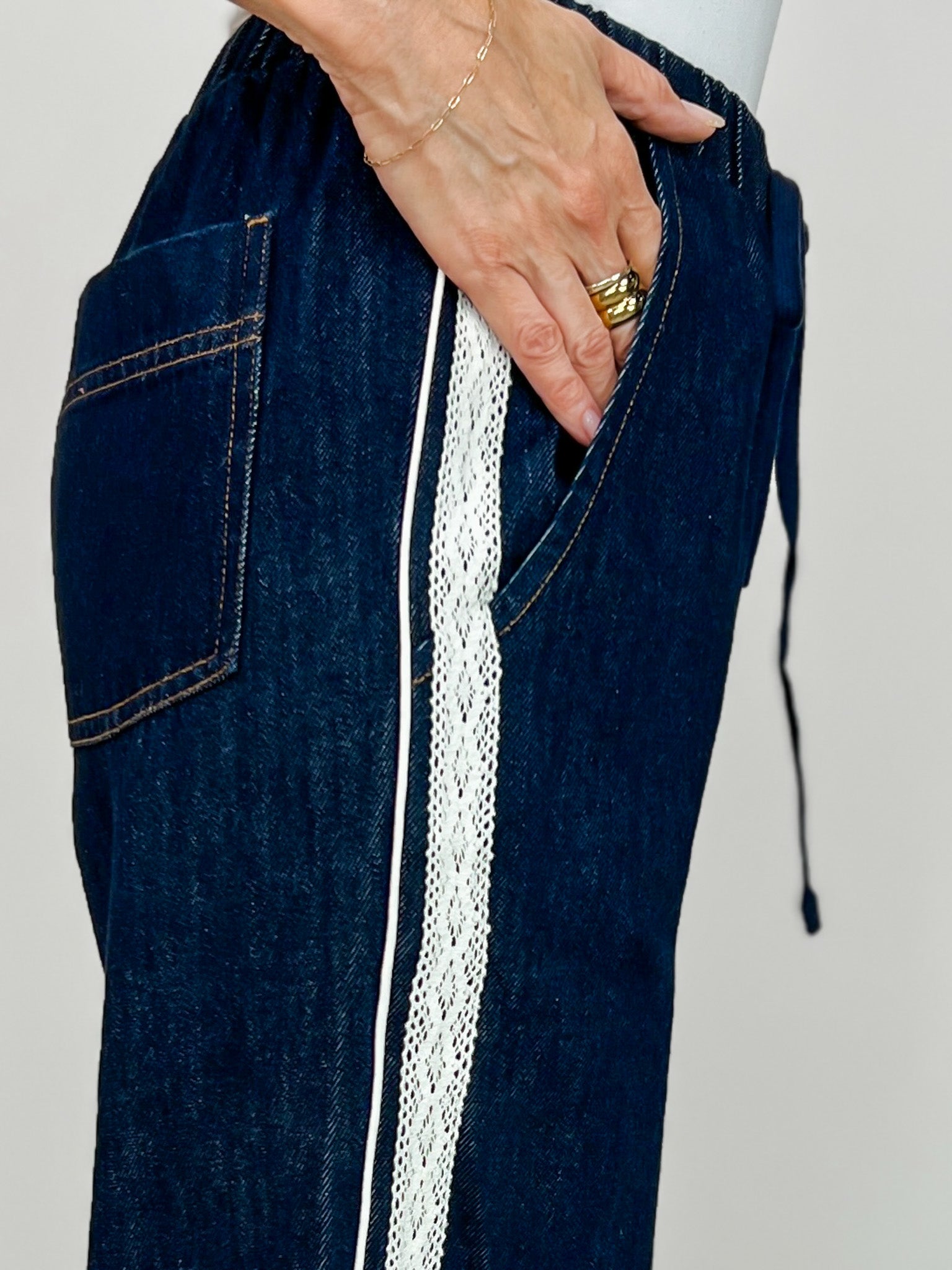 Wide Leg Pants With Side Lace Trim And Piping