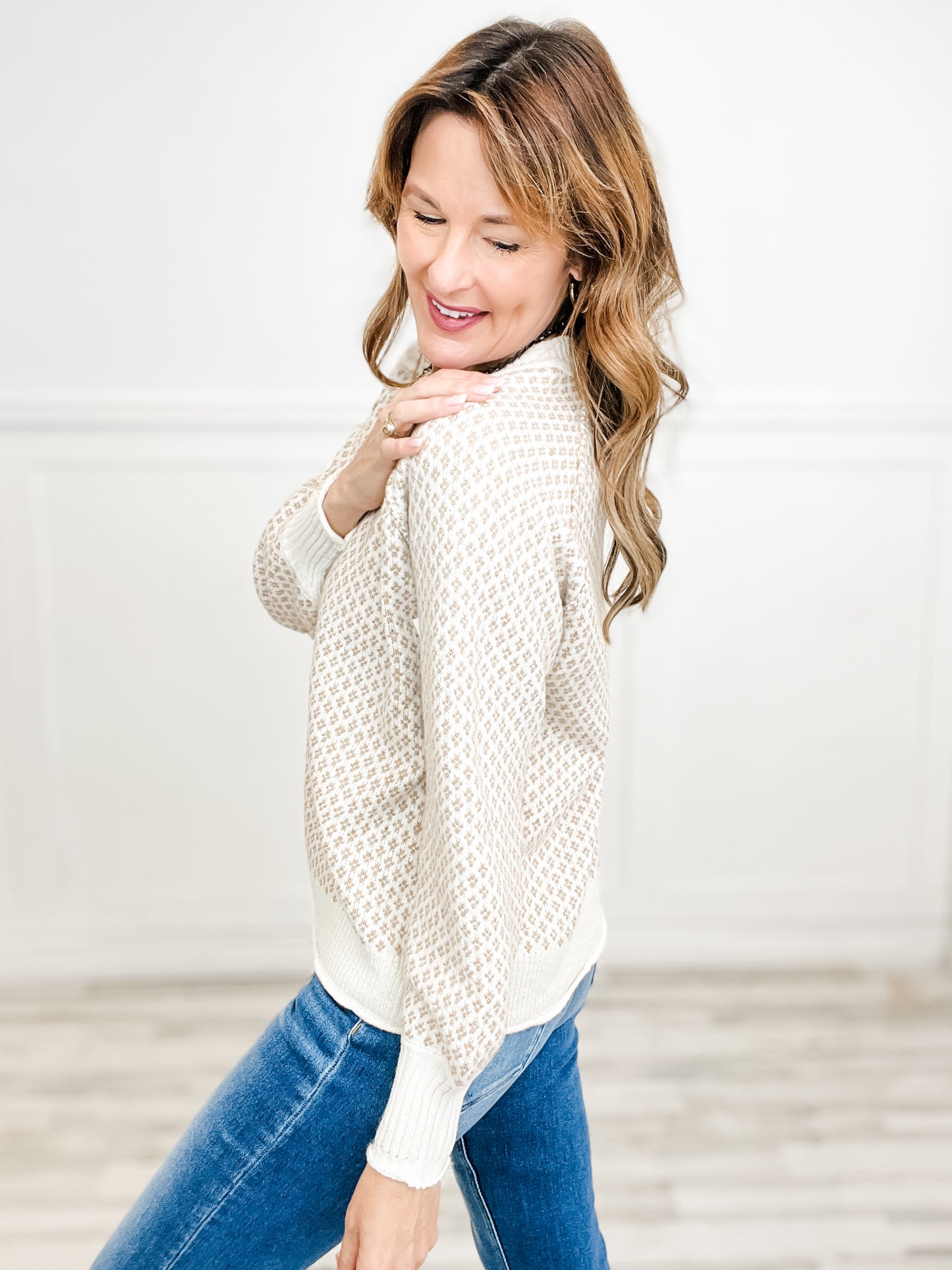 Texture Detail Crew Neck Raglan Sleeve Sweater in Beige