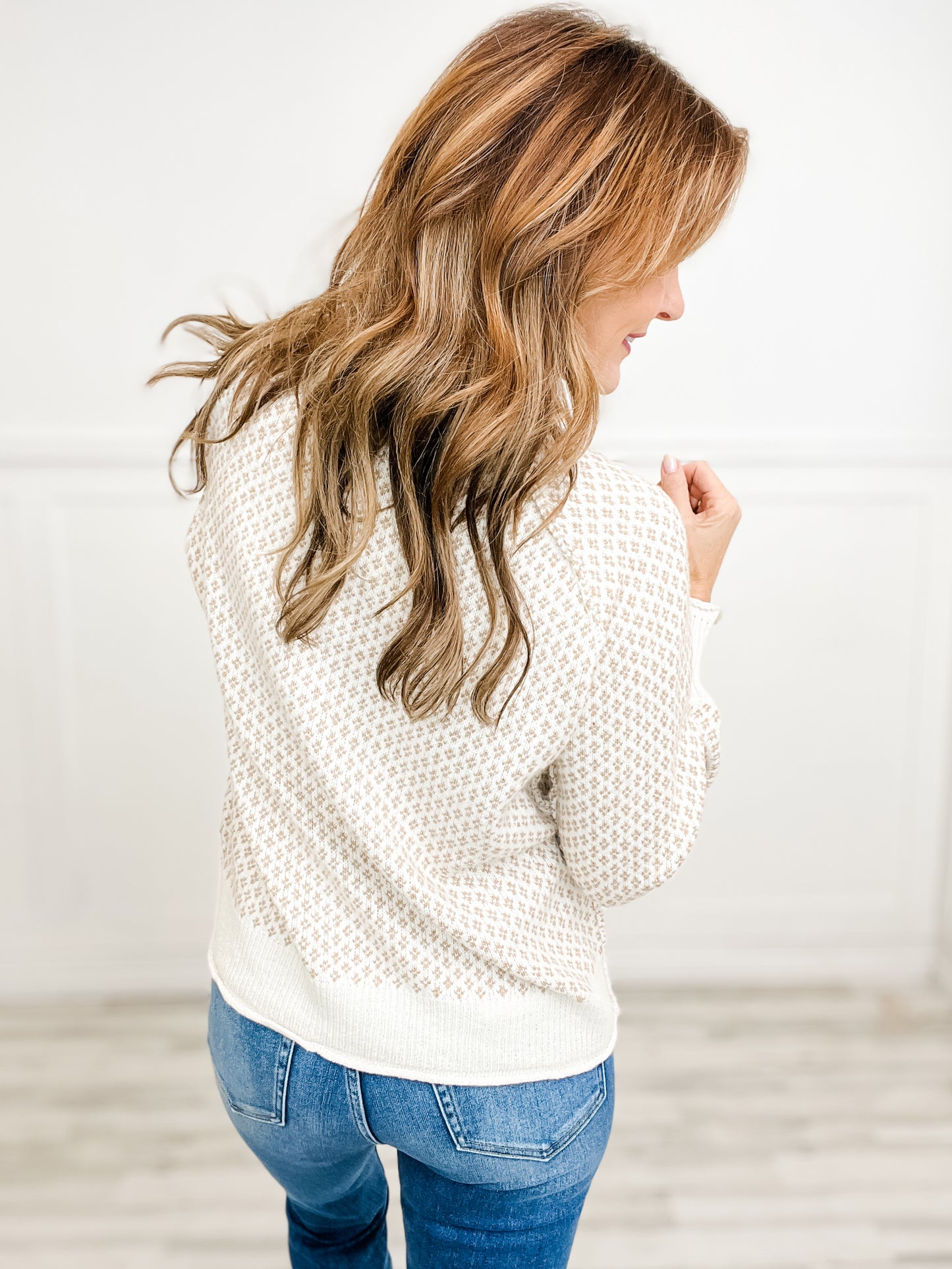 Texture Detail Crew Neck Raglan Sleeve Sweater in Beige