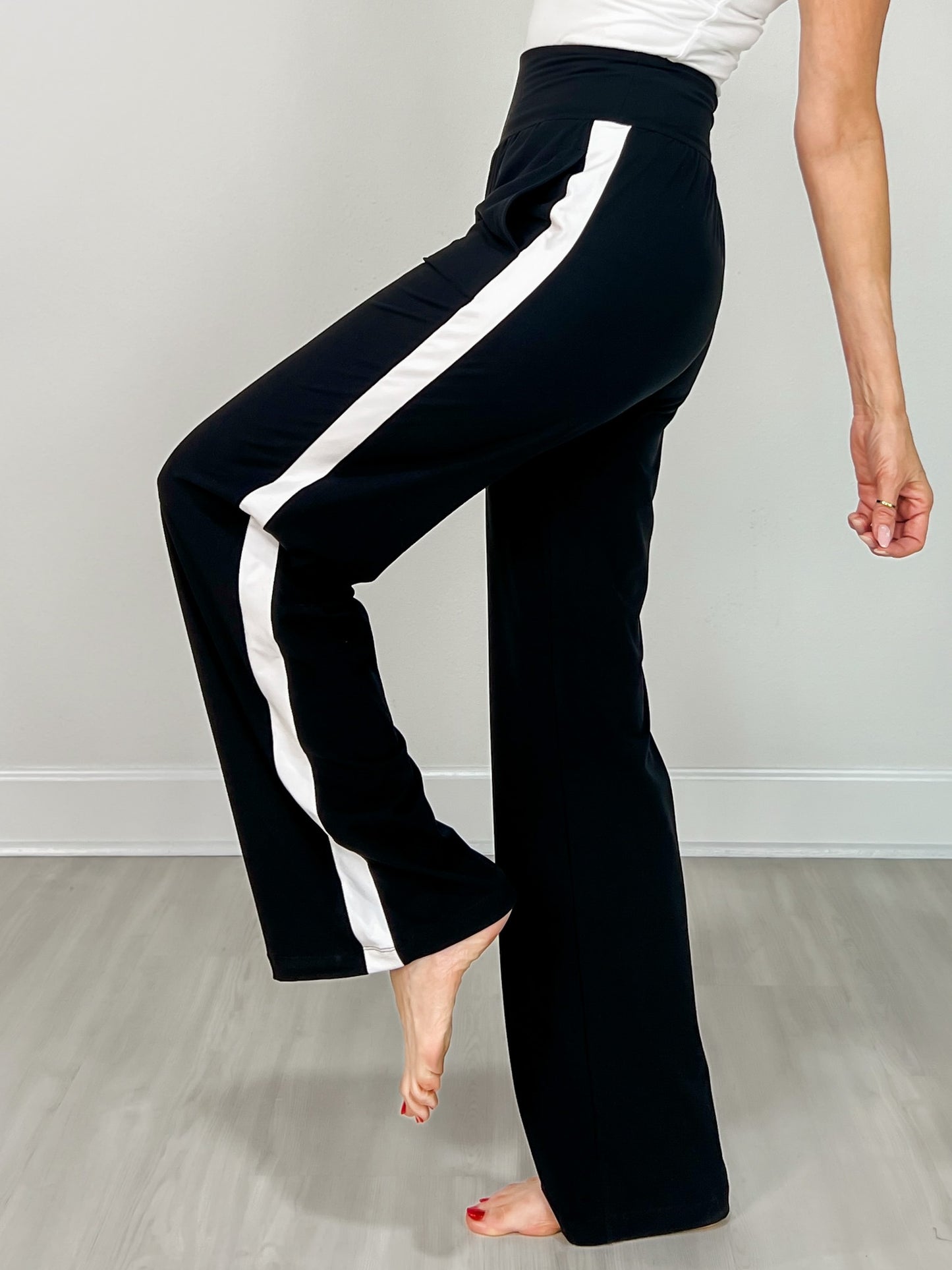 Recycled Butter Striping Straight Pant in Black White