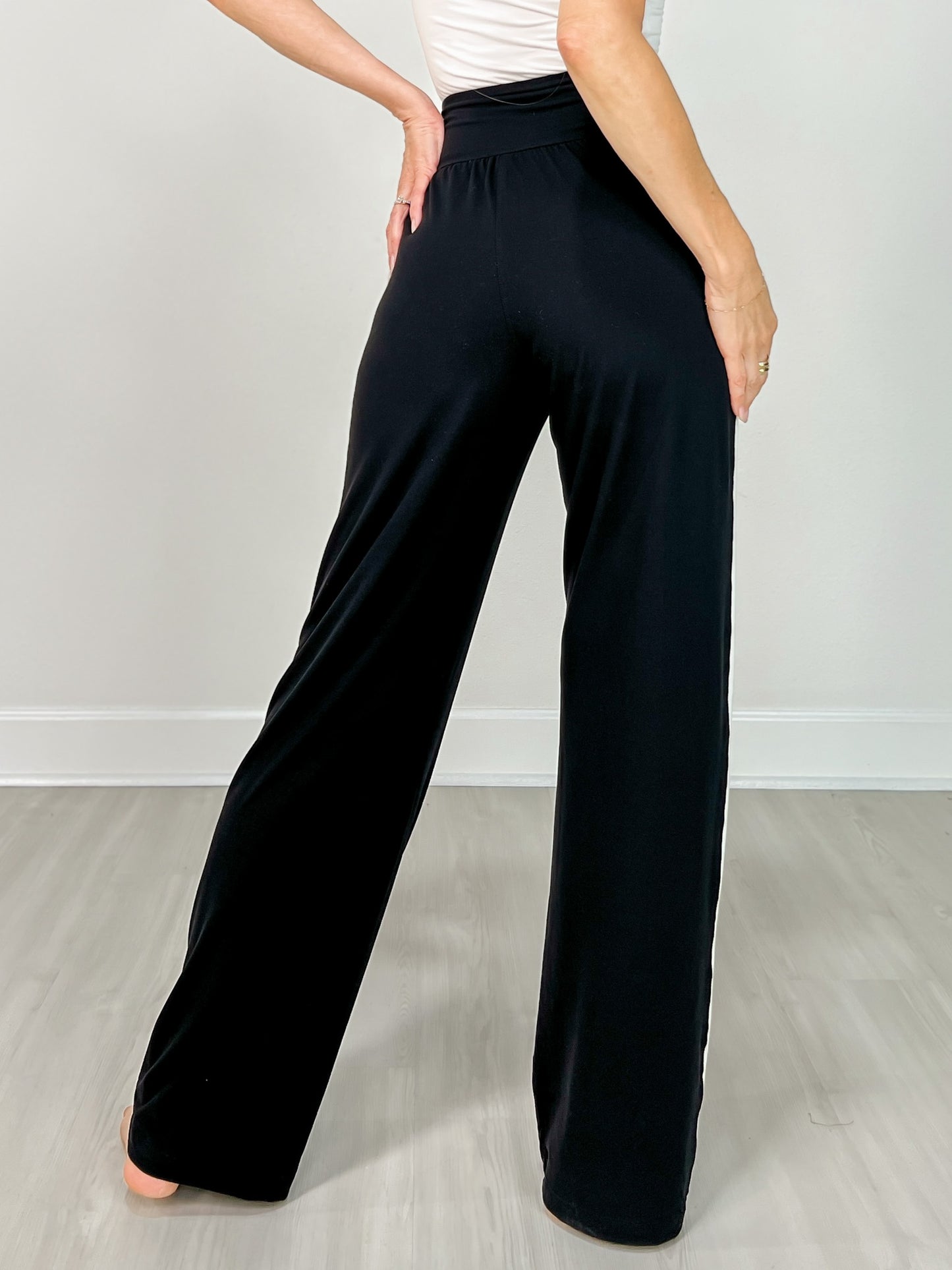 Recycled Butter Striping Straight Pant in Black White