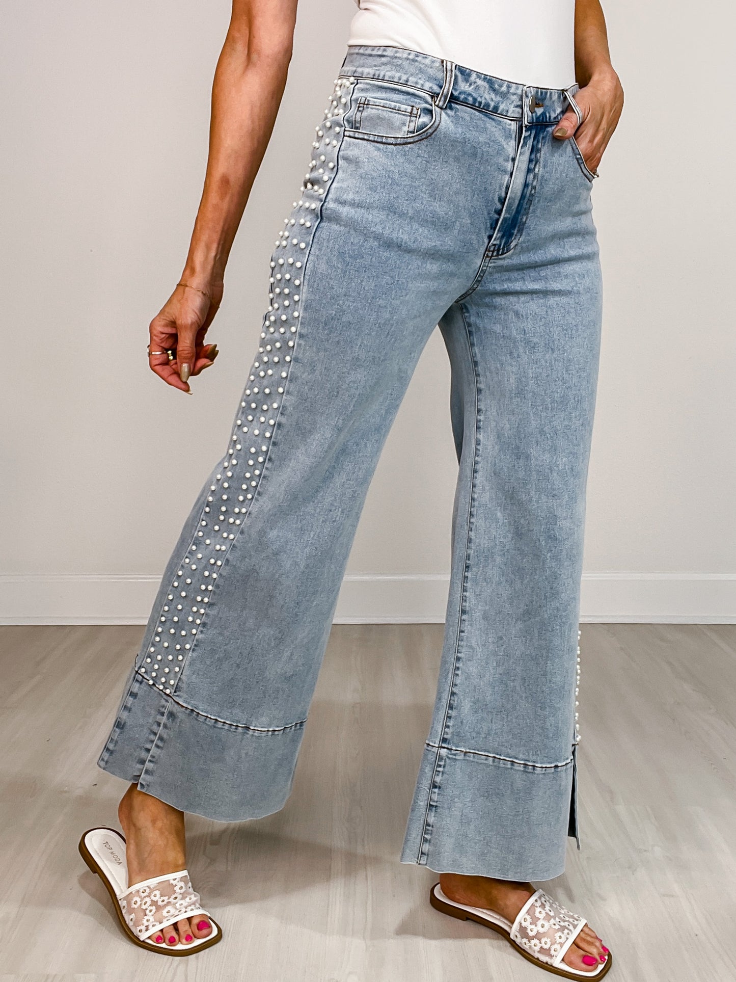 Mid Rise Flare Bottom Denim Jeans With Side Pearl