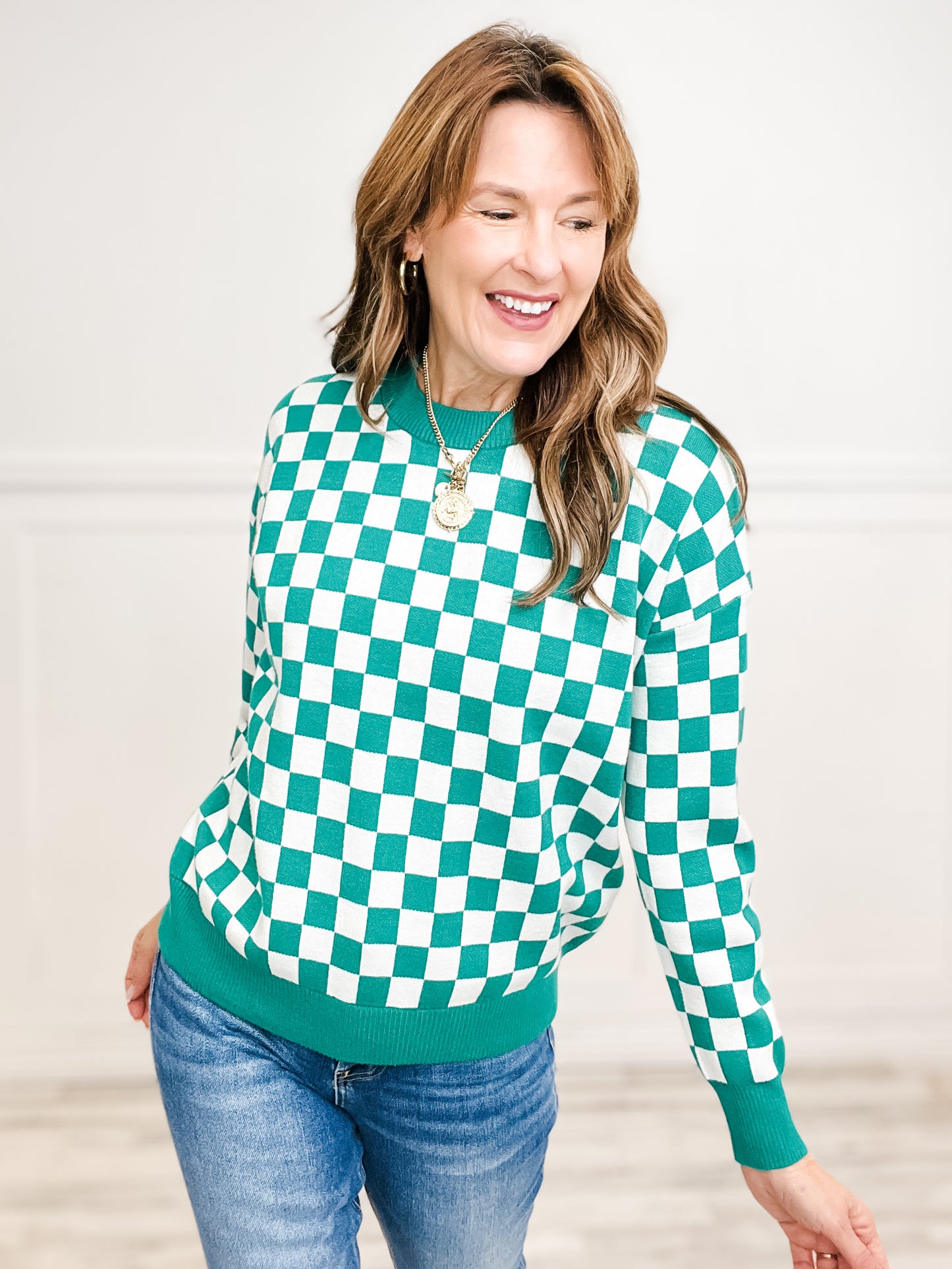 Checkboard Crew Neck Pullover Sweater in Kelly Green