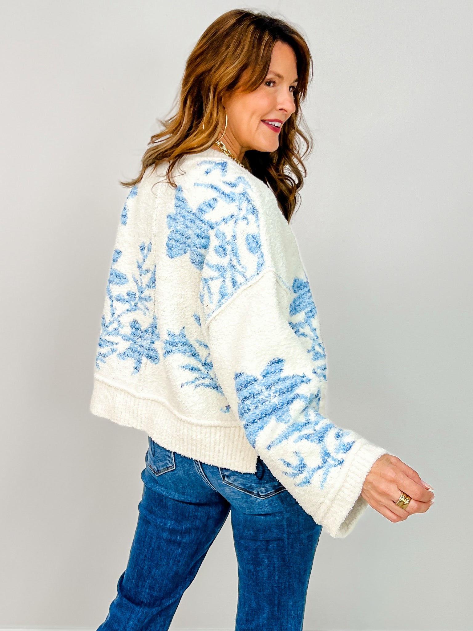 Floral Pattern V-Neck Knit Sweater
