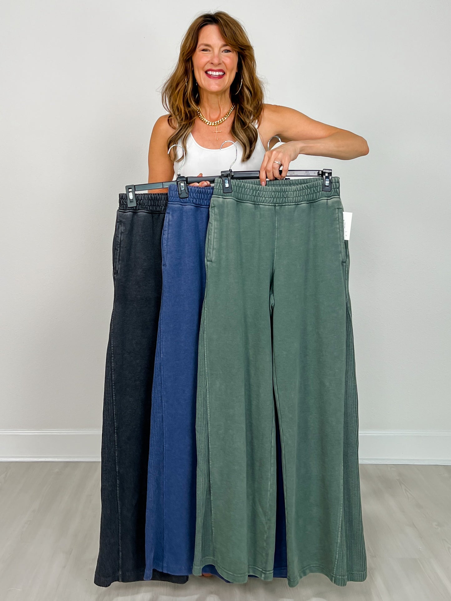 Mineral Washed Wide Leg Pant with Pockets in Regency Green