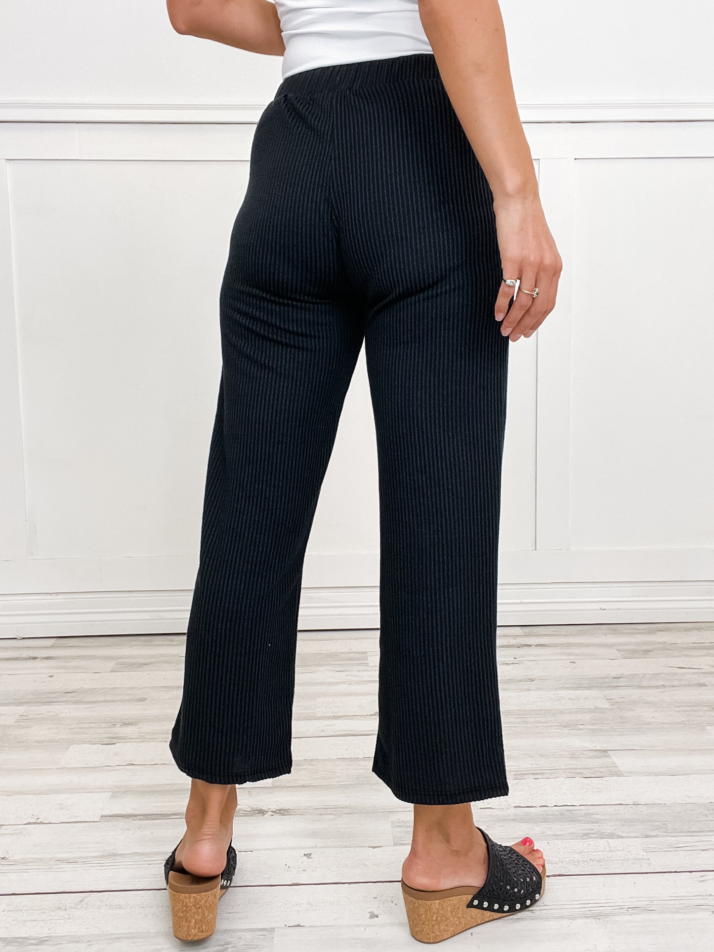 Curly Ribbed Elastic Waistband Pants with Pockets