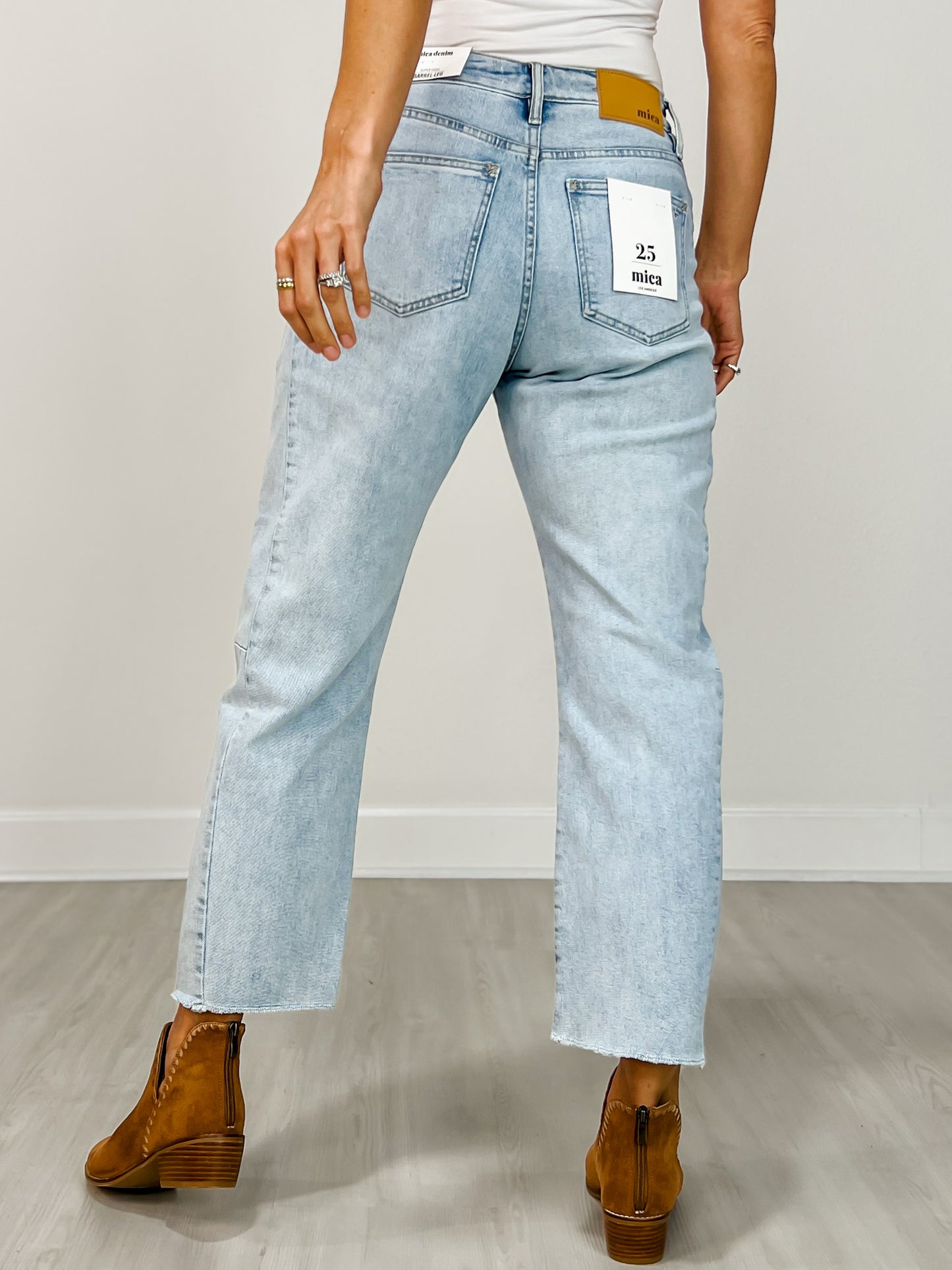 Mica Super High Barrel-leg Detailing Jeans