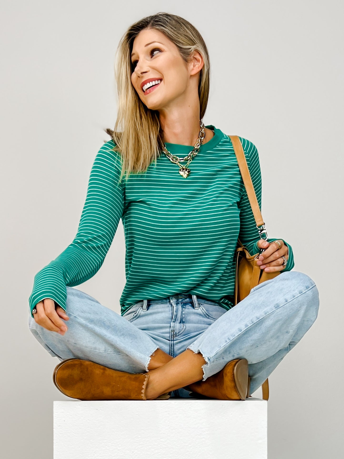 Mica Super High Barrel-leg Detailing Jeans