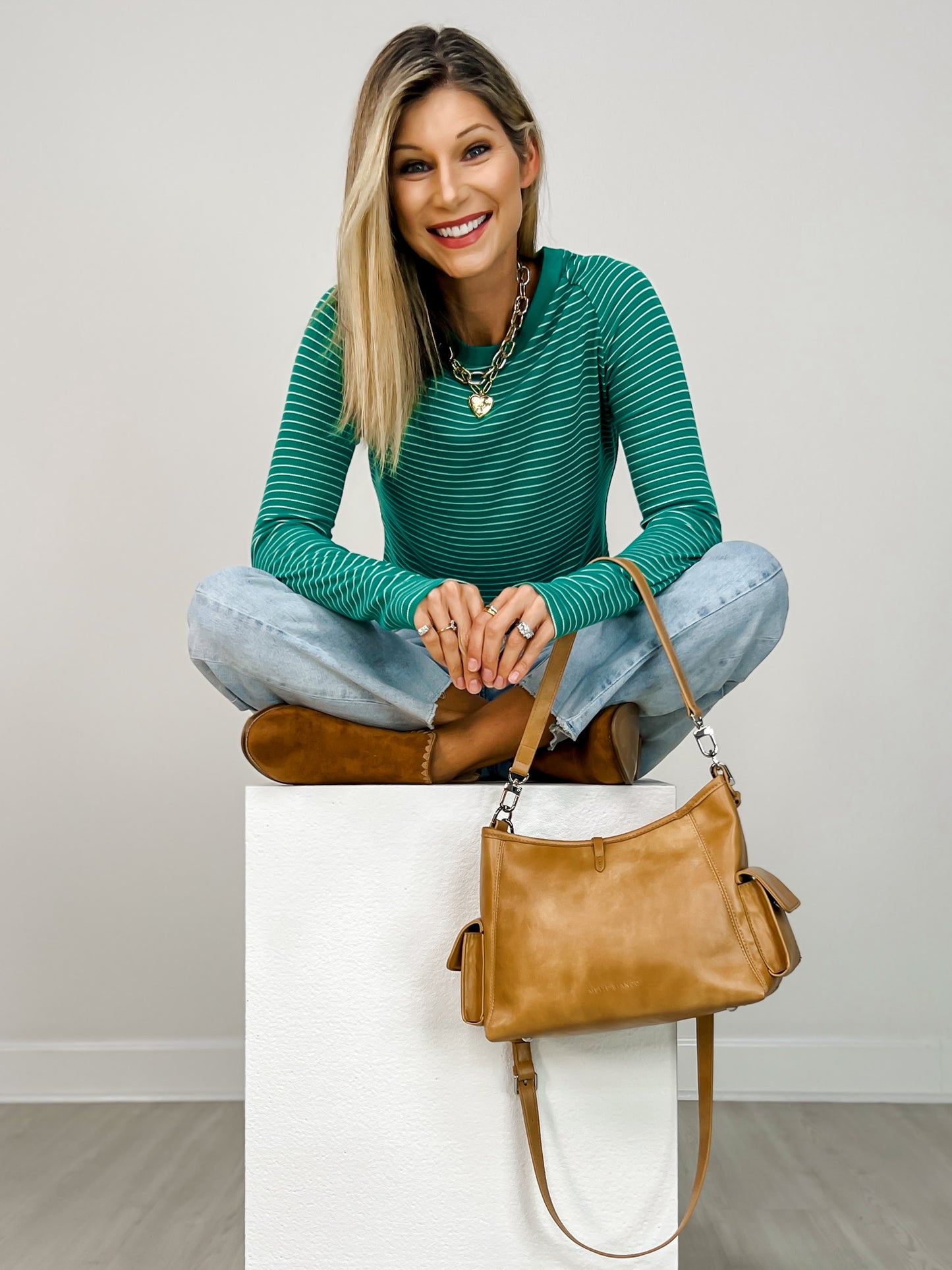 Mica Super High Barrel-leg Detailing Jeans