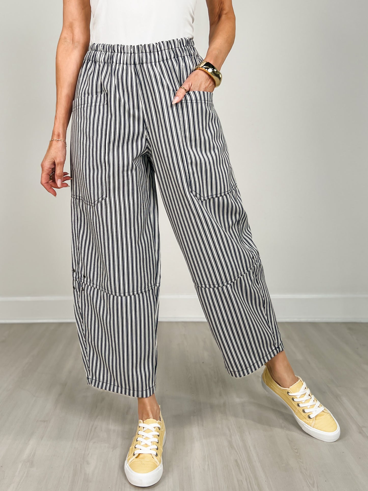 Stripe Pocket Detail Wide Leg Pants