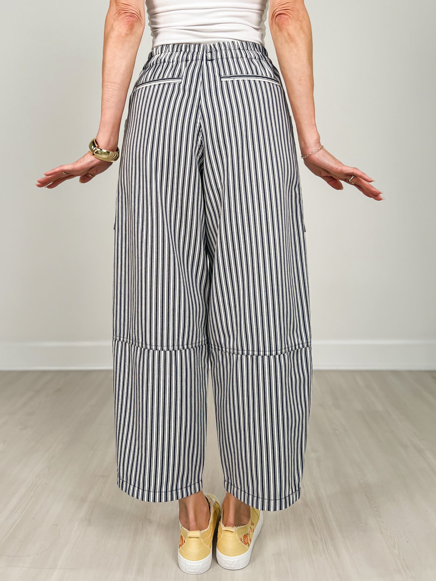 Stripe Pocket Detail Wide Leg Pants