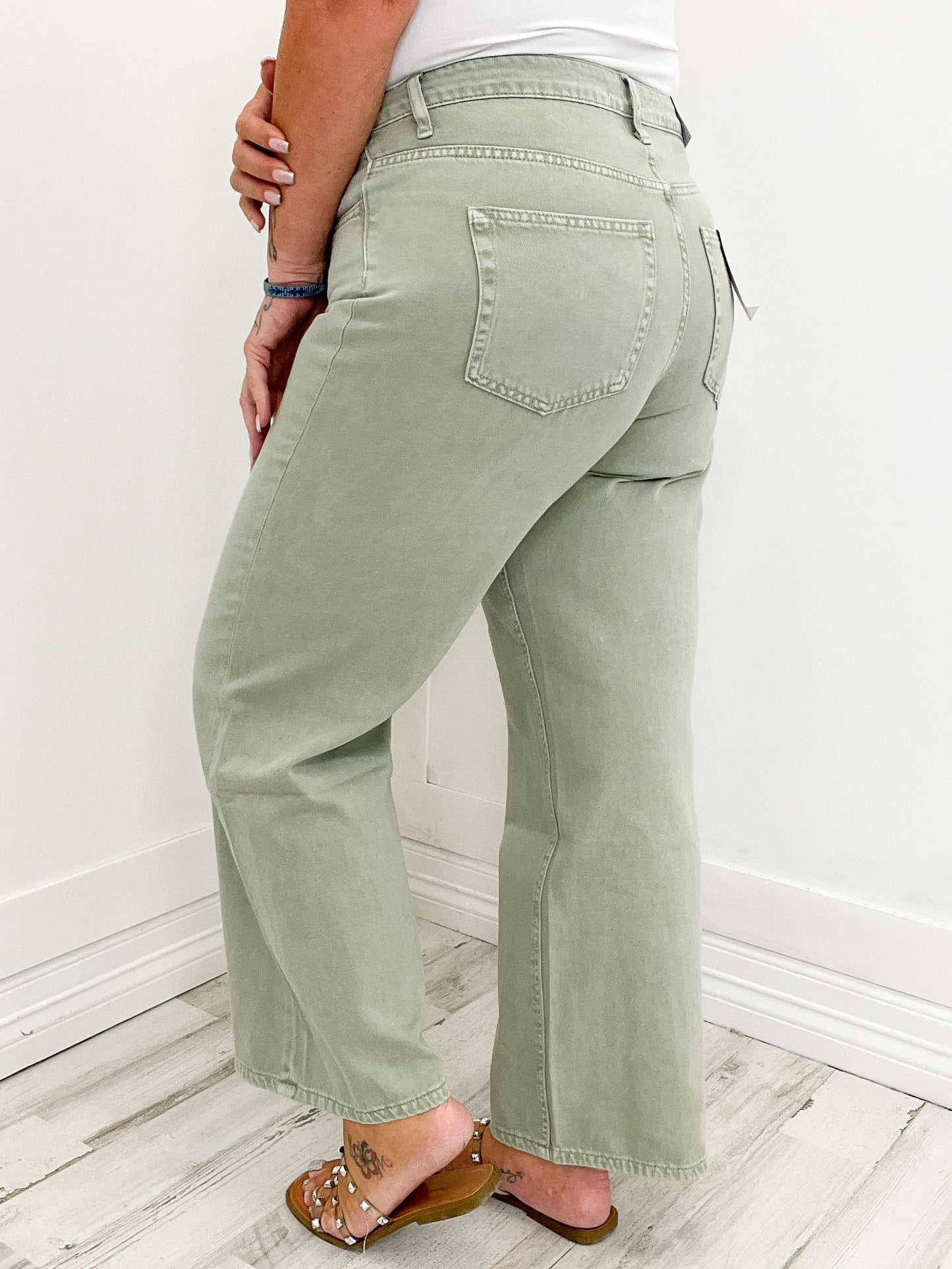 Vervet High Rise Wide Ankle Jeans in Desert Sage