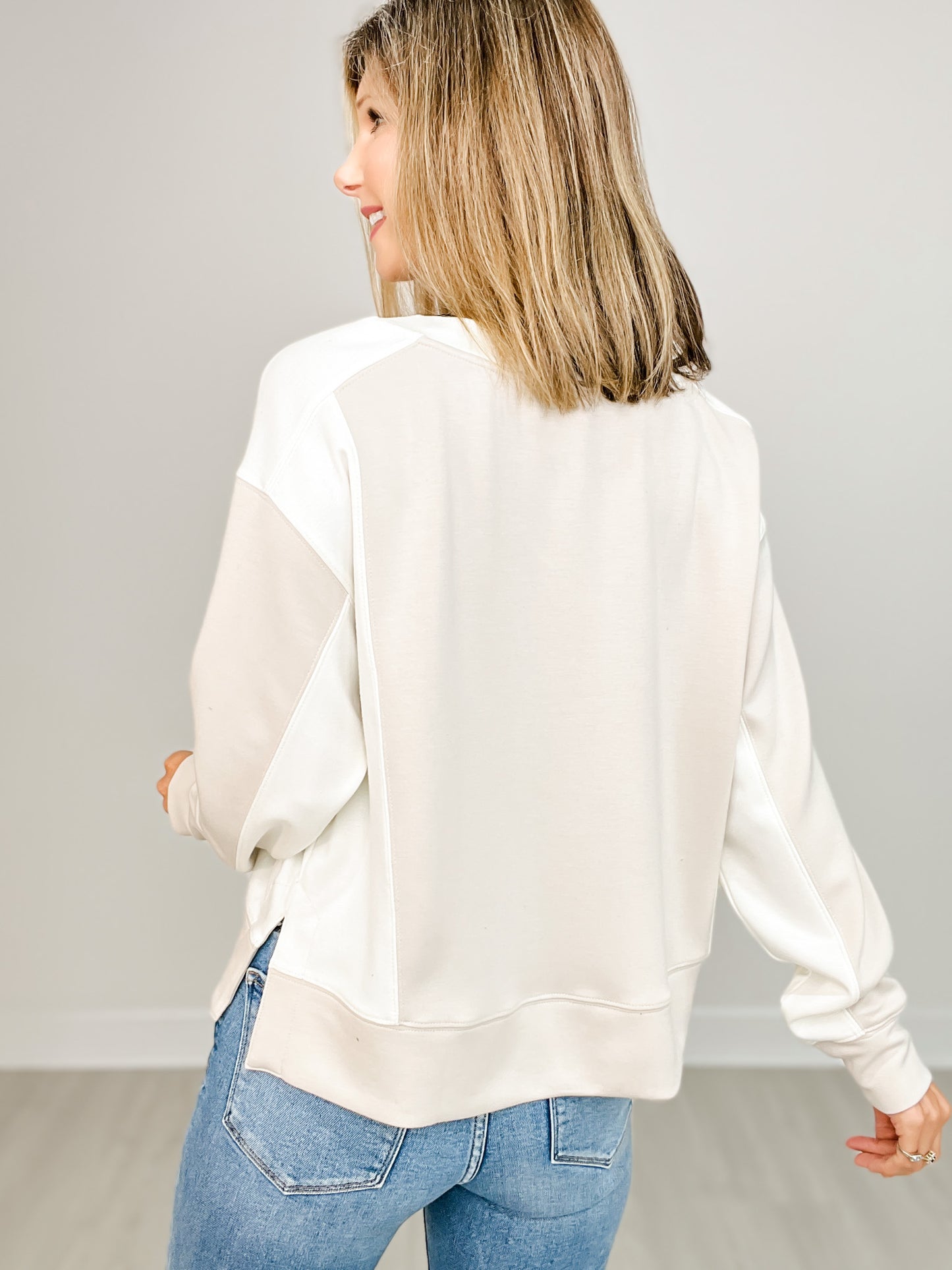 Long Sleeve Solid Knit V-Neck Pullover