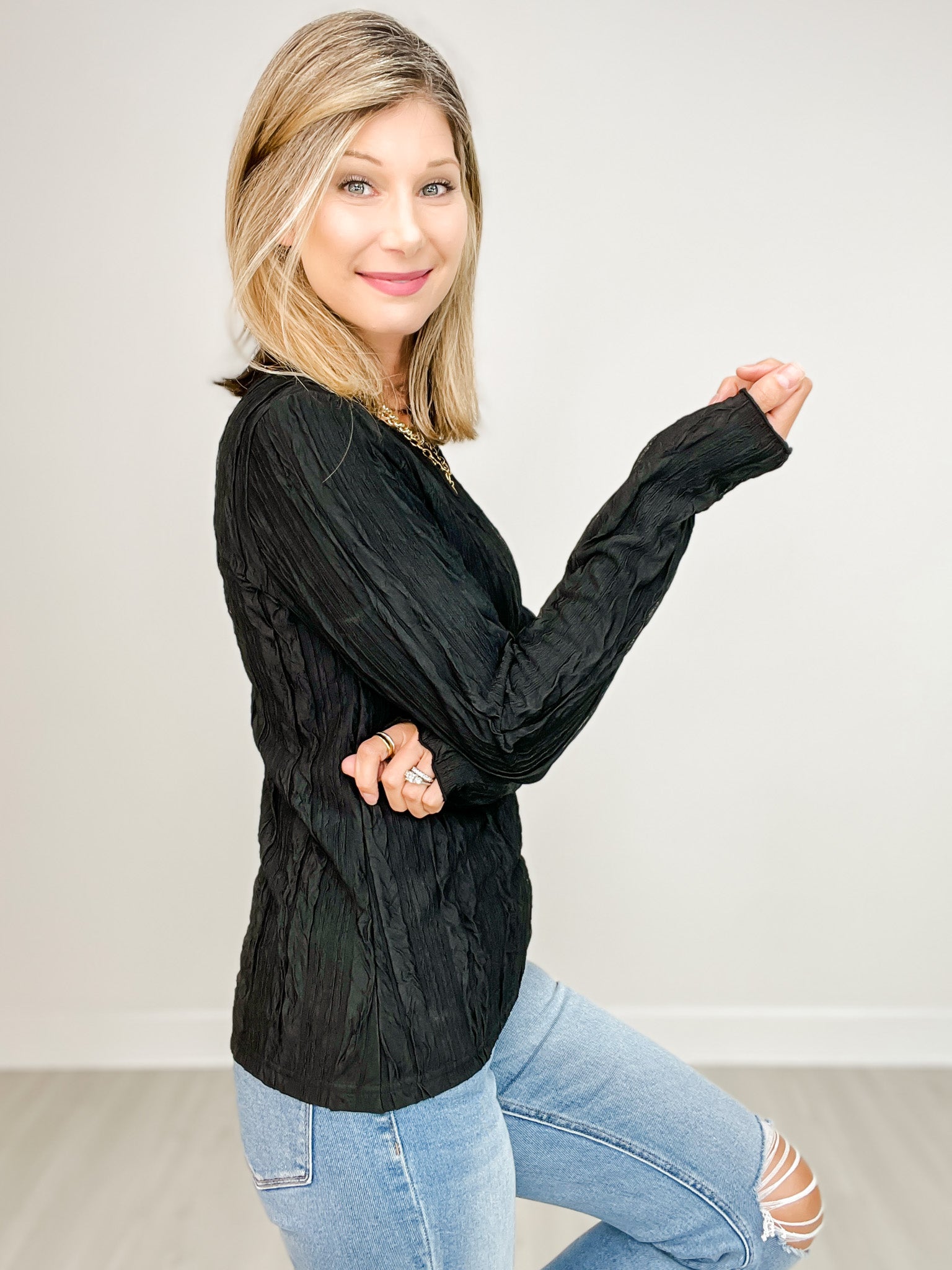 Lightweight Crinkle Knit Long Sleeve Knit Top