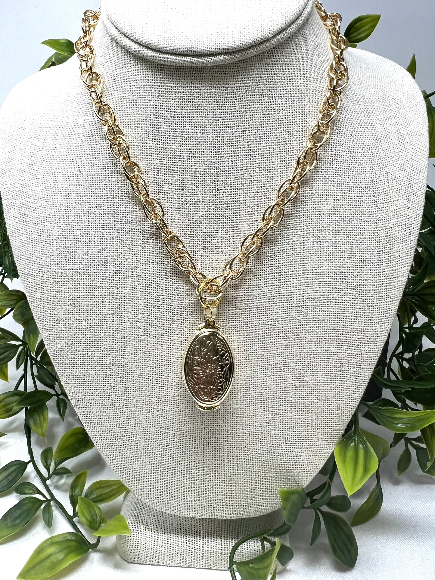 Floral Oval Locket Necklace