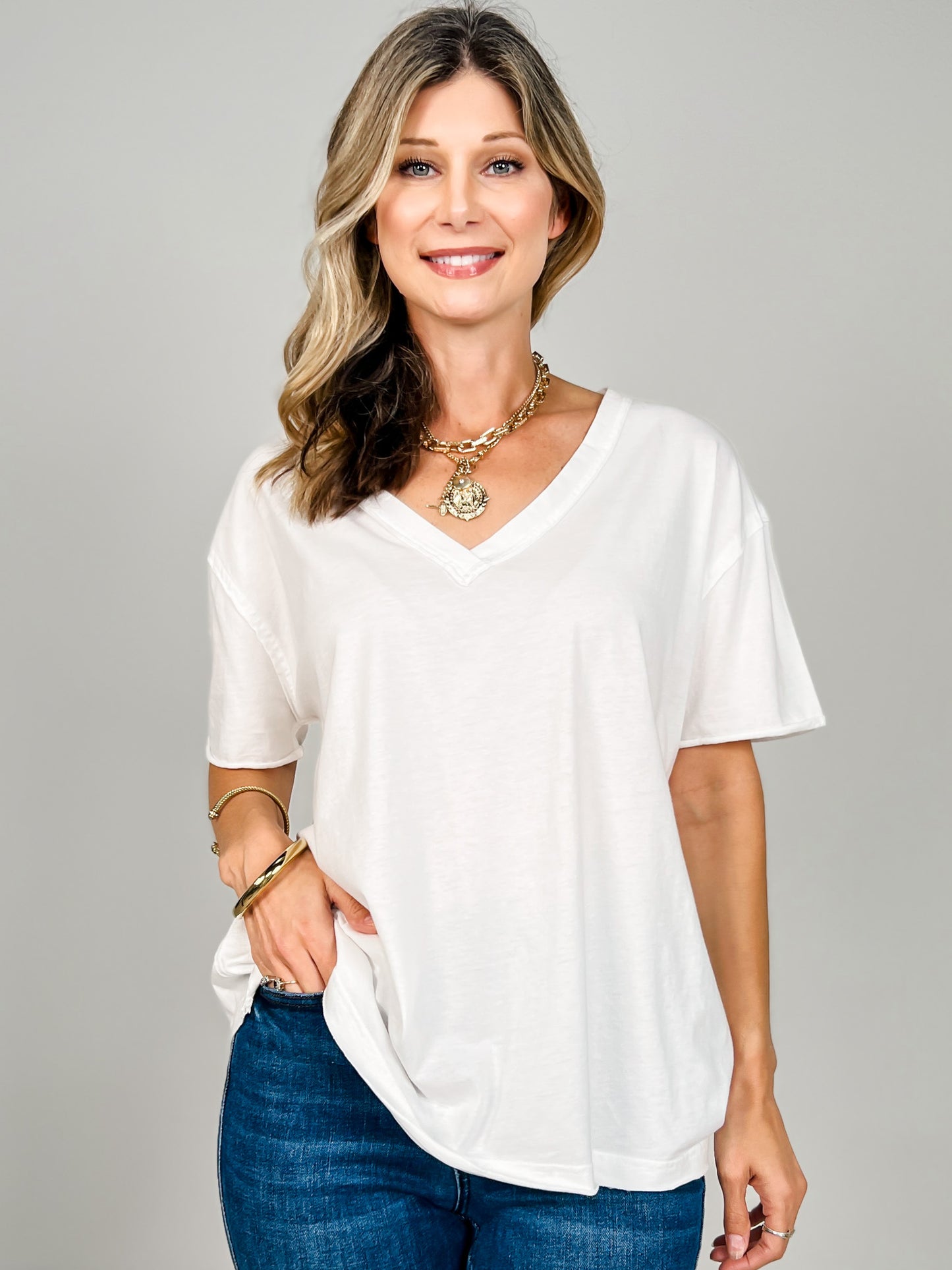 Washed Relaxed Short Sleeve V-Neck Knit Top