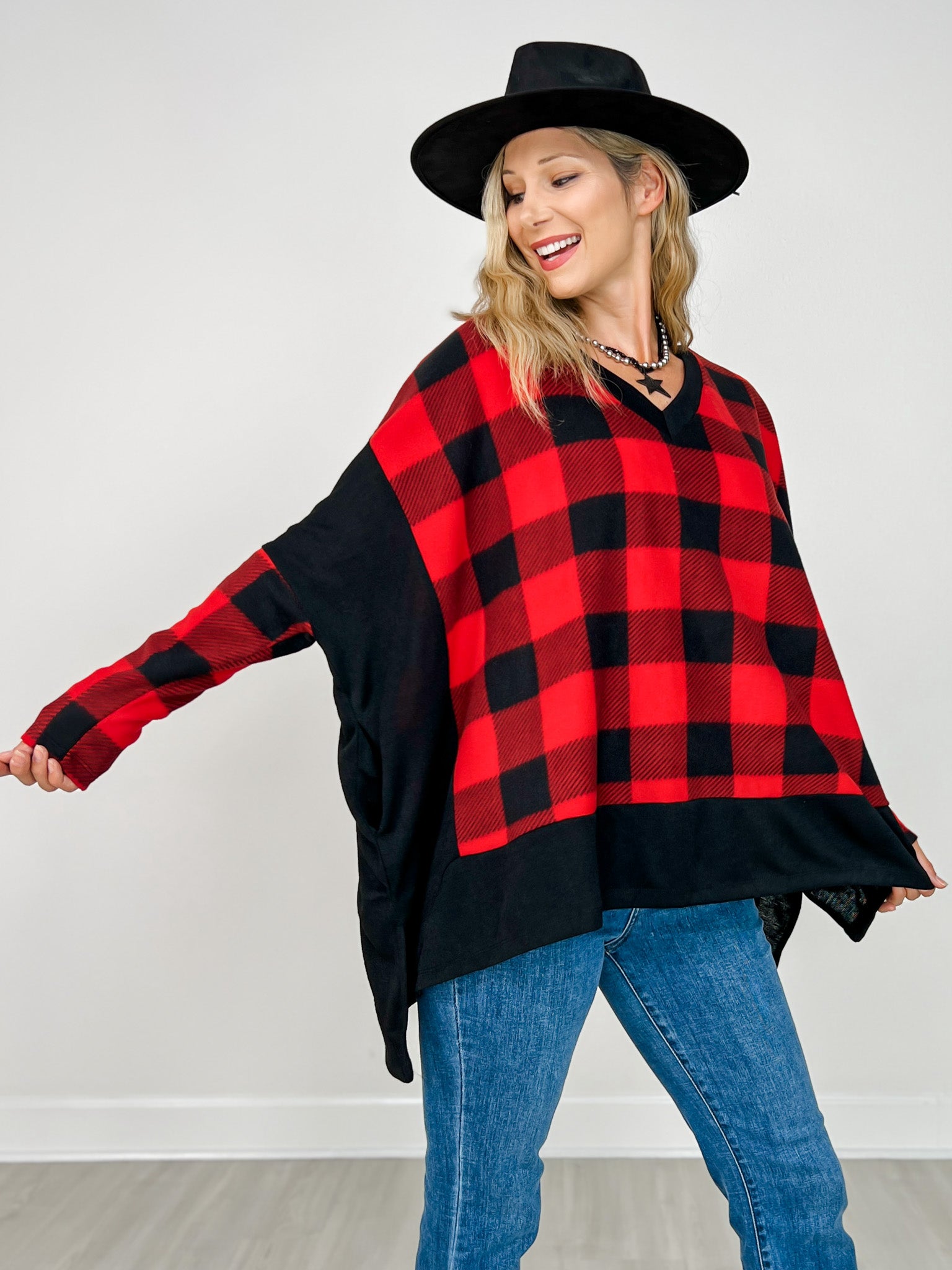 Long Sleeve V-Neck Check Knit Top