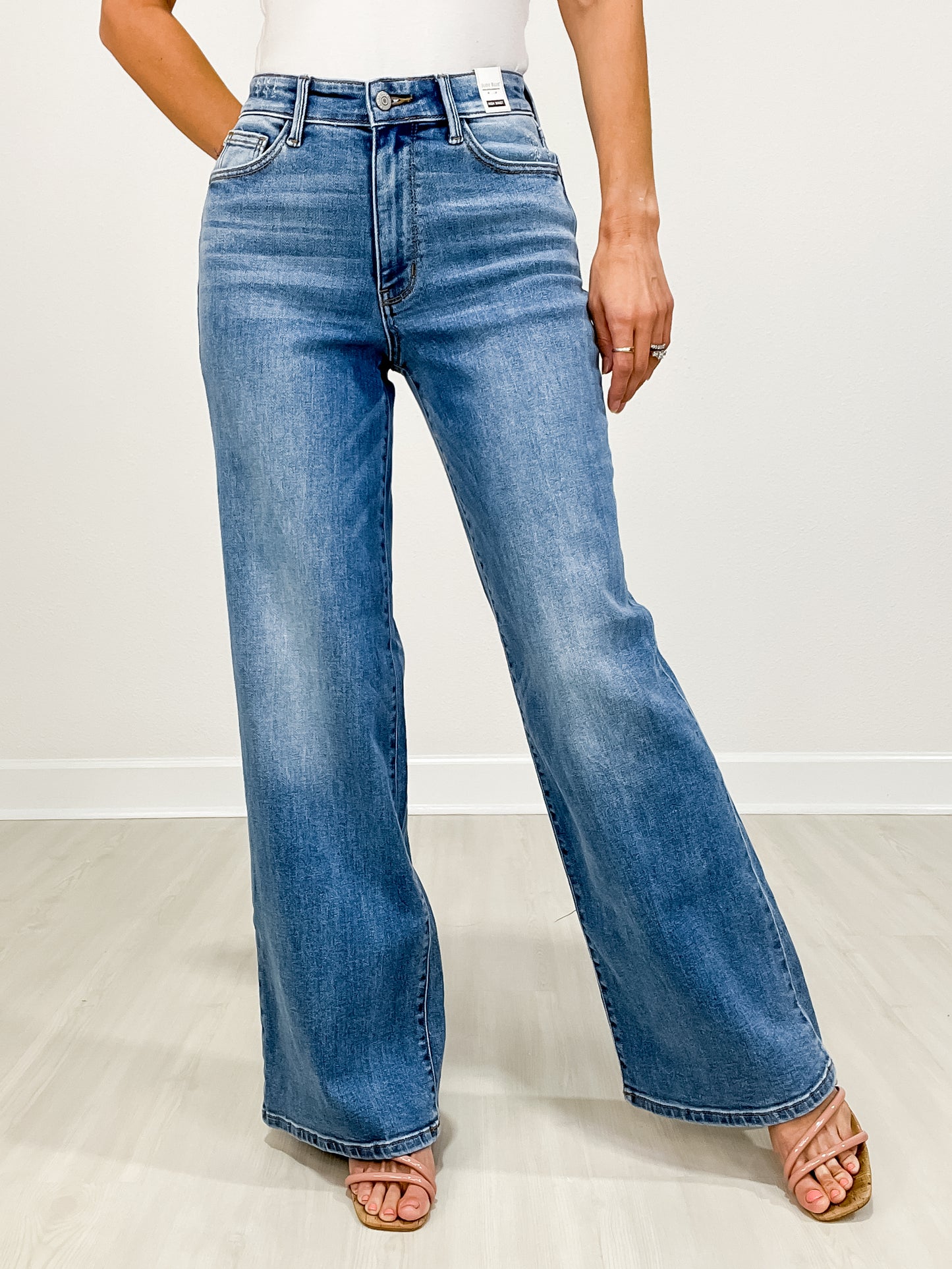 Judy Blue CRUSHING ON YOU Hi-Rise Vintage Wash Retro Wide Leg Jeans