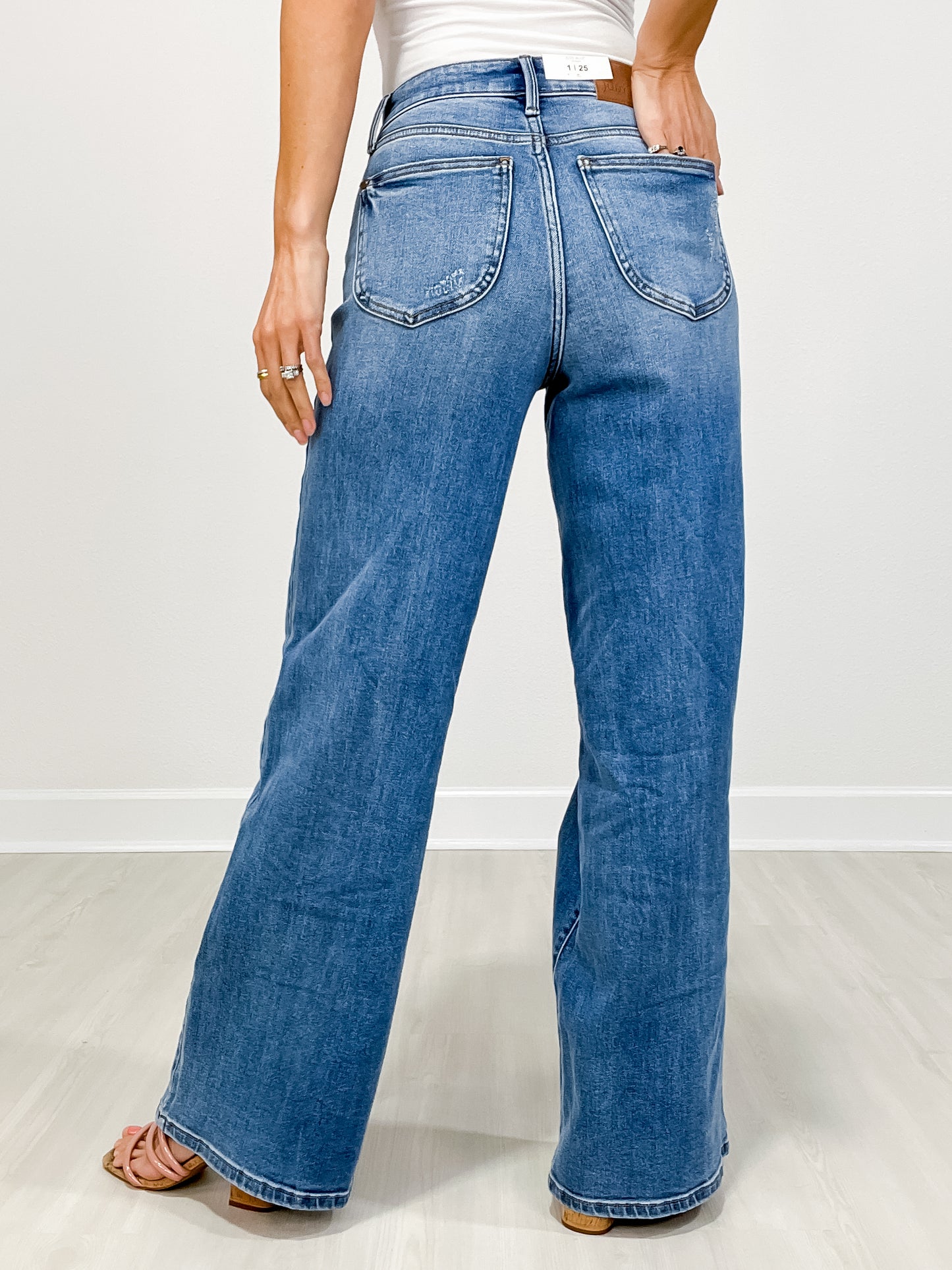 Judy Blue CRUSHING ON YOU Hi-Rise Vintage Wash Retro Wide Leg Jeans