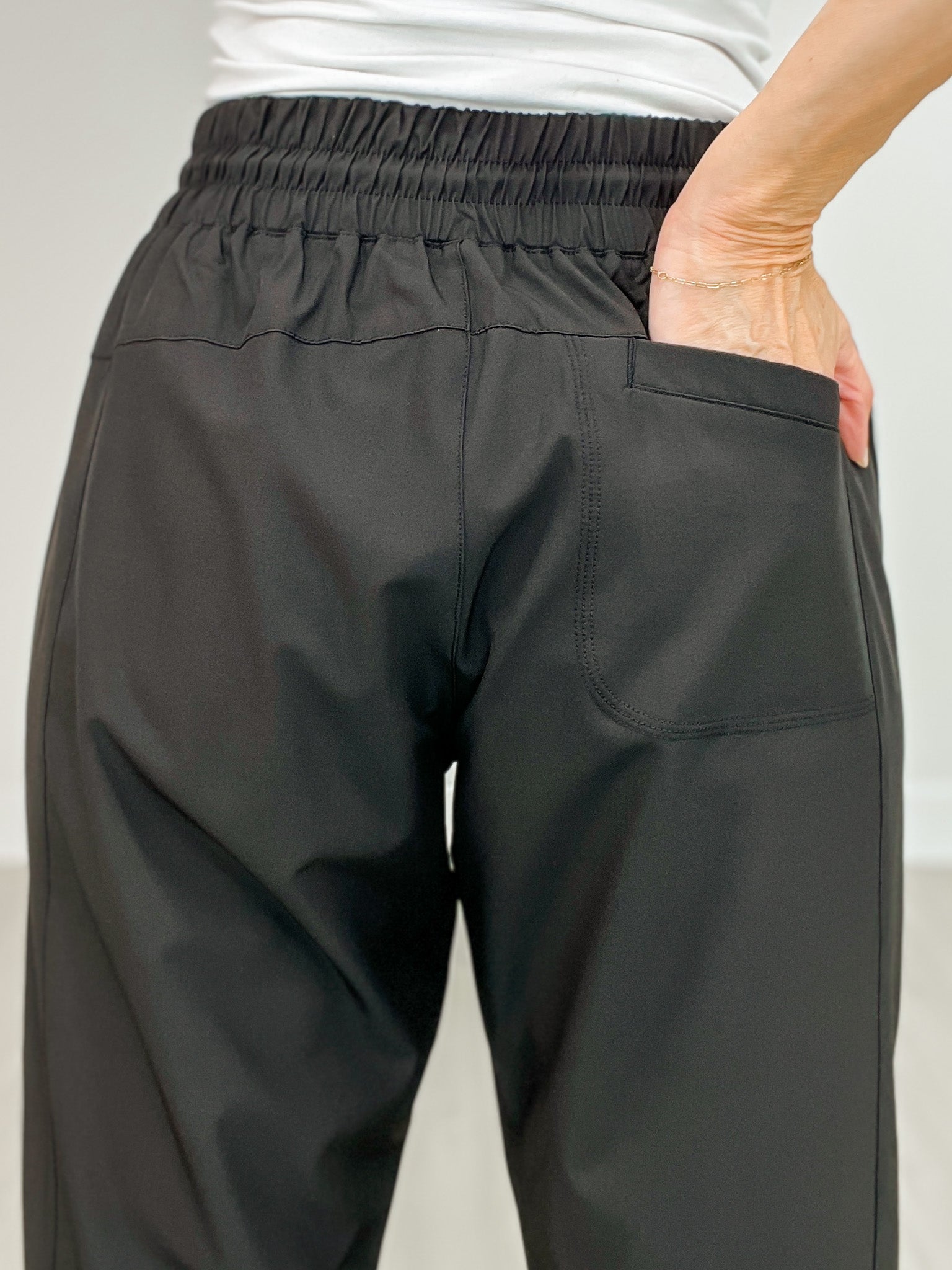 High Waisted Solid Knit Joggers