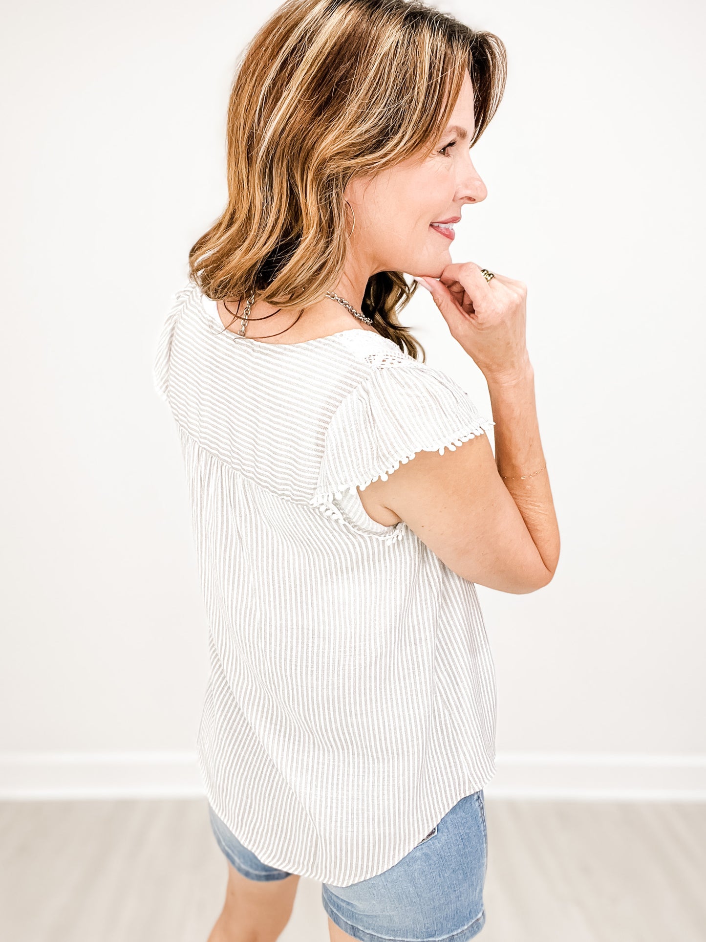Sleeveless Floral Lace with Tie V-Neckline Top