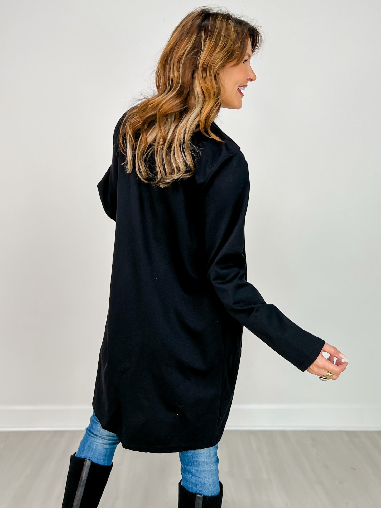 Effortlessly Chic Midi Jacket in Black