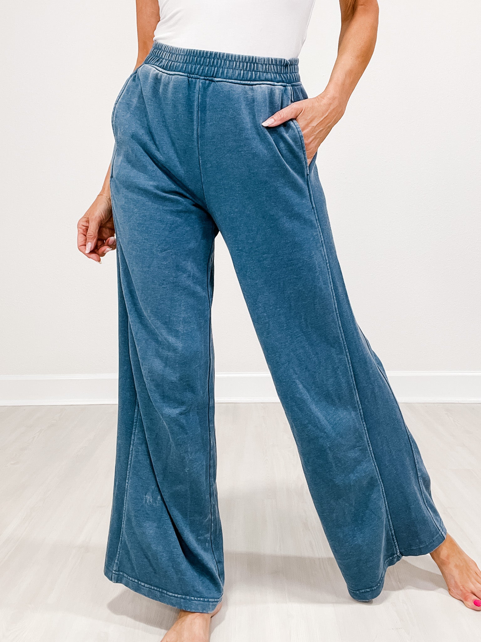 Elastic Waist Mineral Wash Wide Leg Pants with Side Pockets