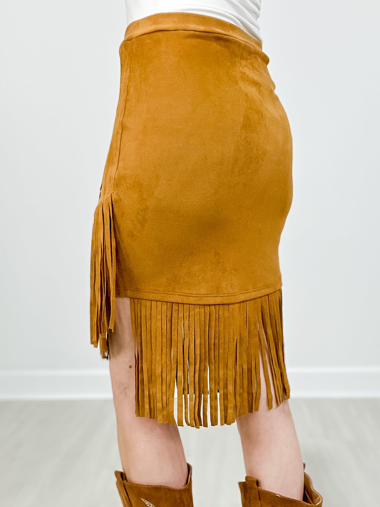 SUEDE FRINGE SKIRT WITH STUDS