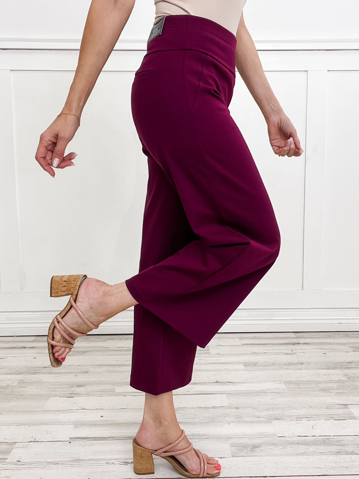 Magic Wide Cropped Pants in WINE