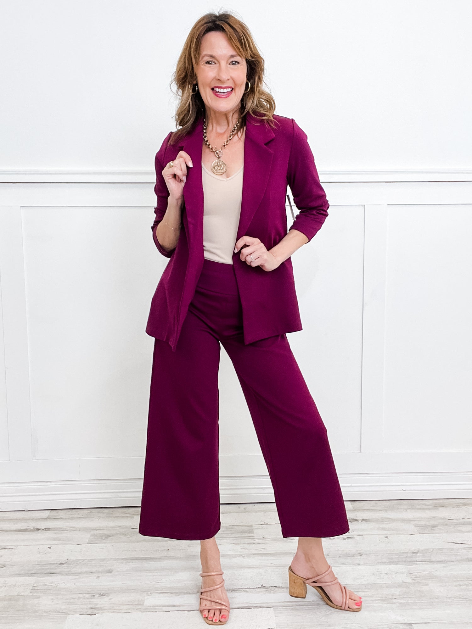 Magic Wide Cropped Pants in WINE