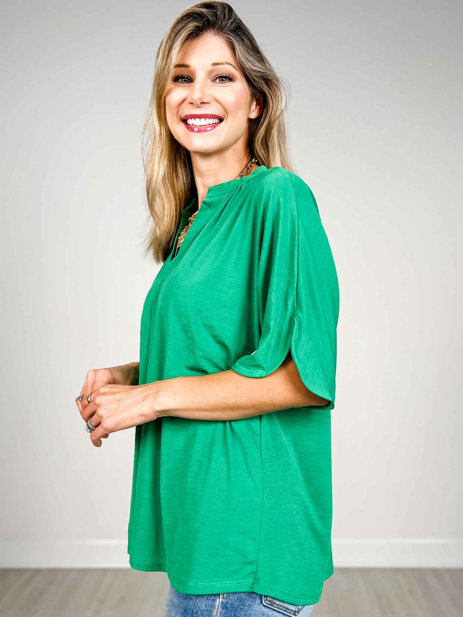 Flared Sleeve Lizzy Breeze Top with Mandarin Collar in Kelly Green