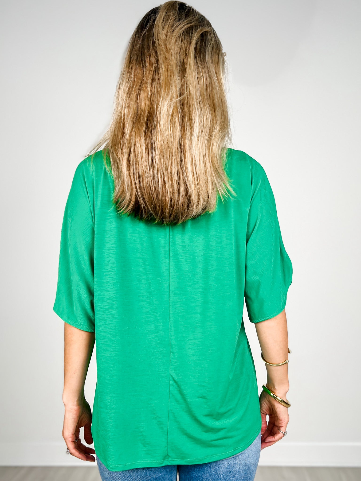Flared Sleeve Lizzy Breeze Top with Mandarin Collar in Kelly Green
