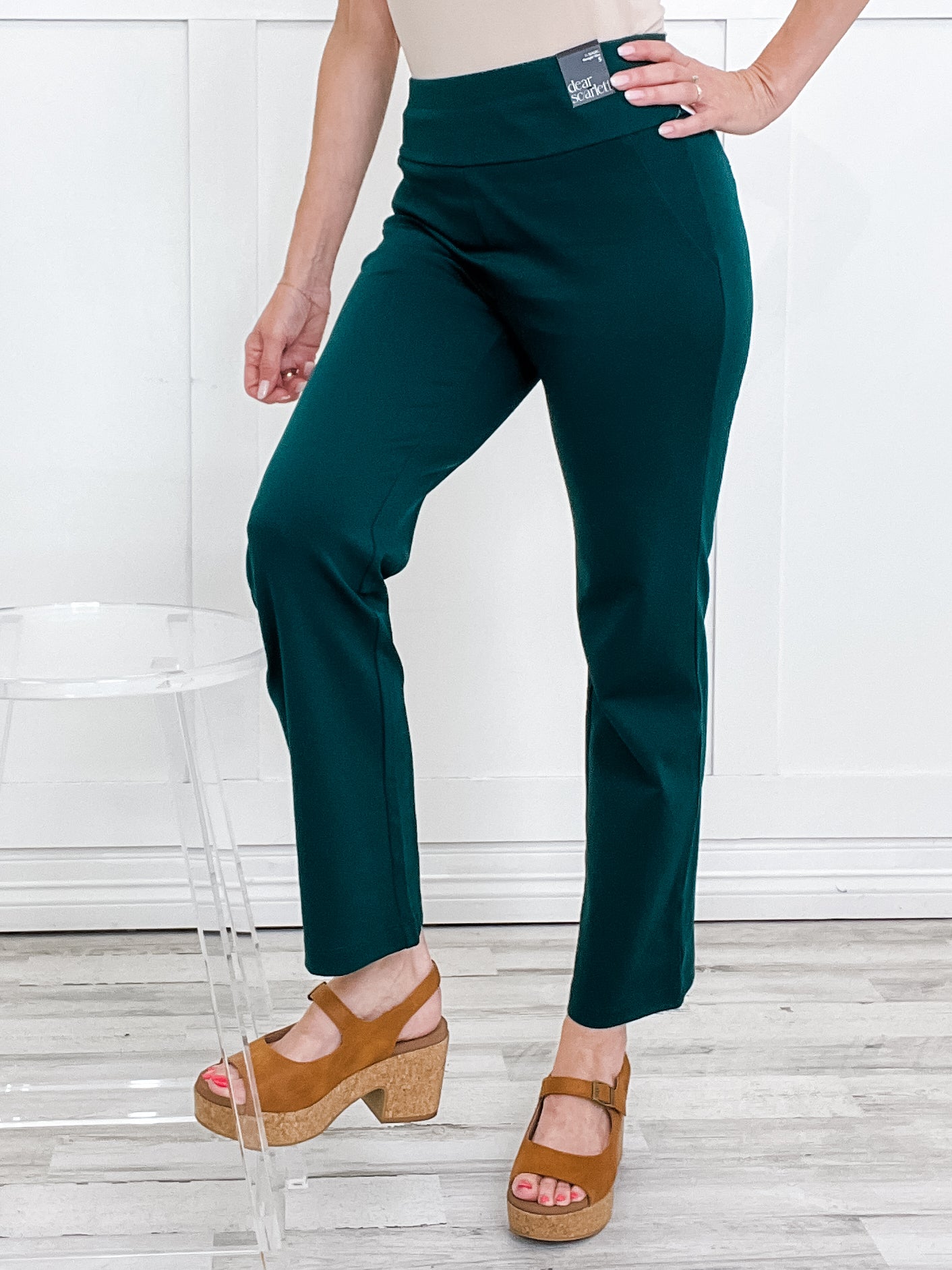 Magic Slim Straight Pants in HUNTER GREEN