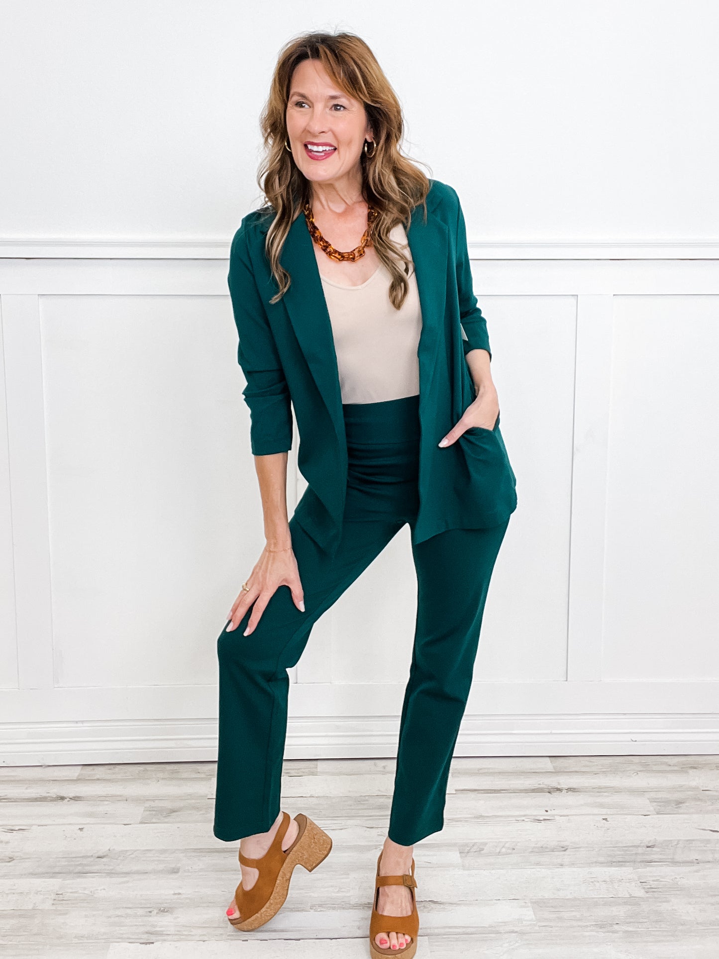 Magic 3/4 Length Ruching Sleeve Blazer in Hunter Green